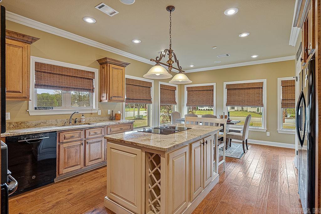 Lake Crest - Residential