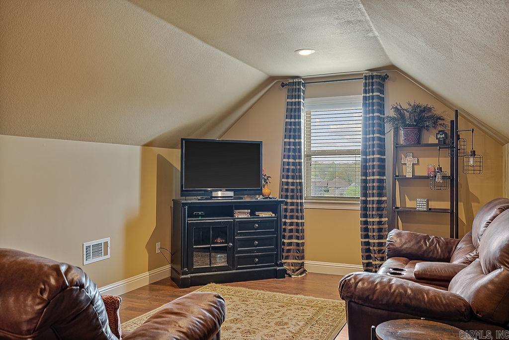 Lake Crest - Residential