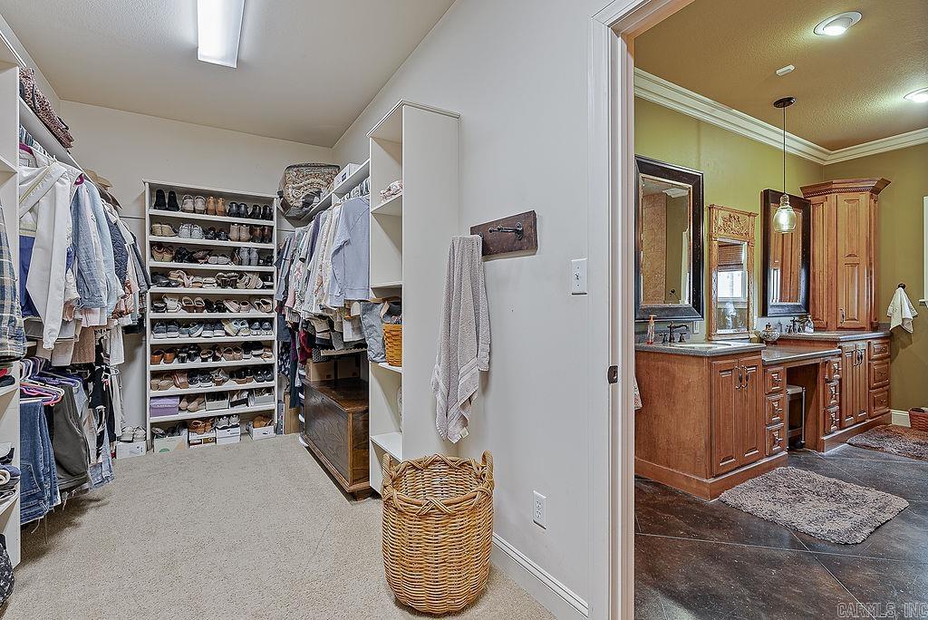 Lake Crest - Residential