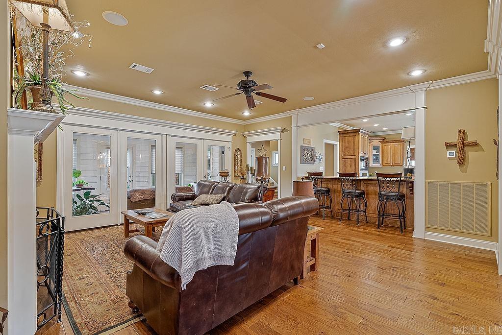 Lake Crest - Residential