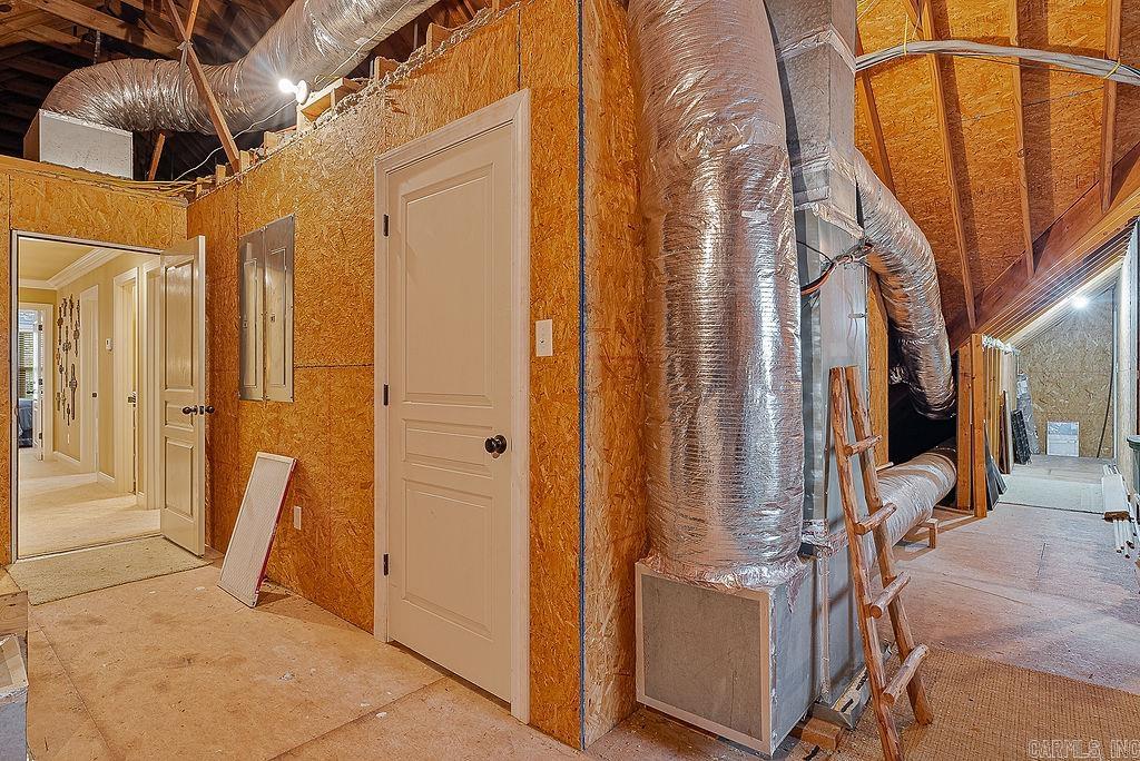 Lake Crest - Residential