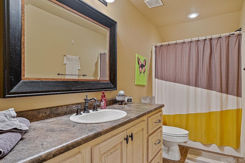 Lake Crest - Residential