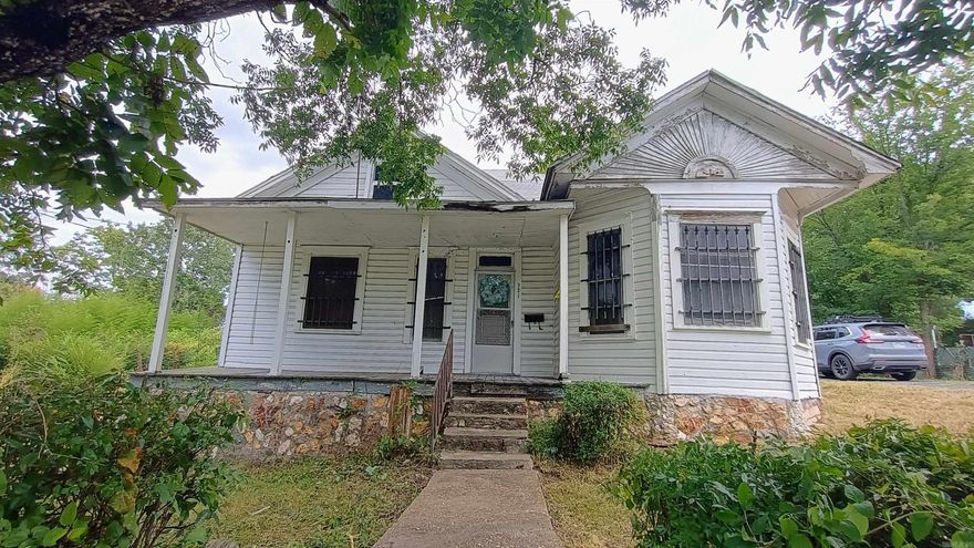INVESTMENT OPPORTUNITY!  This 4 bedroom 1 bath home in the heart of Hot Springs has unique architecture and would make a great fix and flip.  Convenient to downtown and Oaklawn Racing and Gaming.  Selling as is, no property disclosure.  Utilities will not be turned on for inspection.