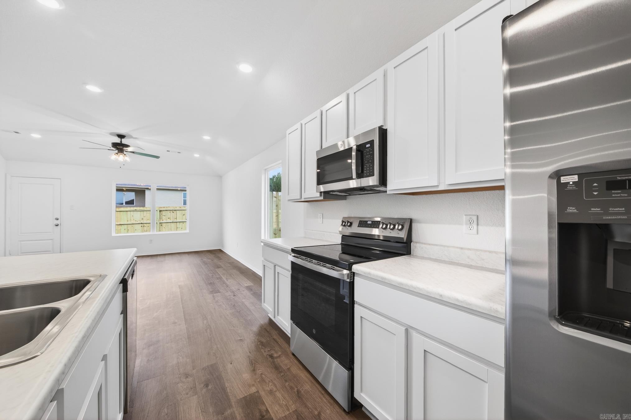 STAGECOACH MEADOWS - Residential Lease