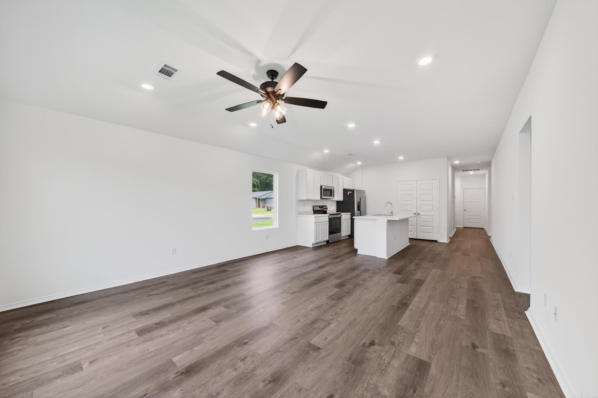 STAGECOACH MEADOWS - Residential Lease
