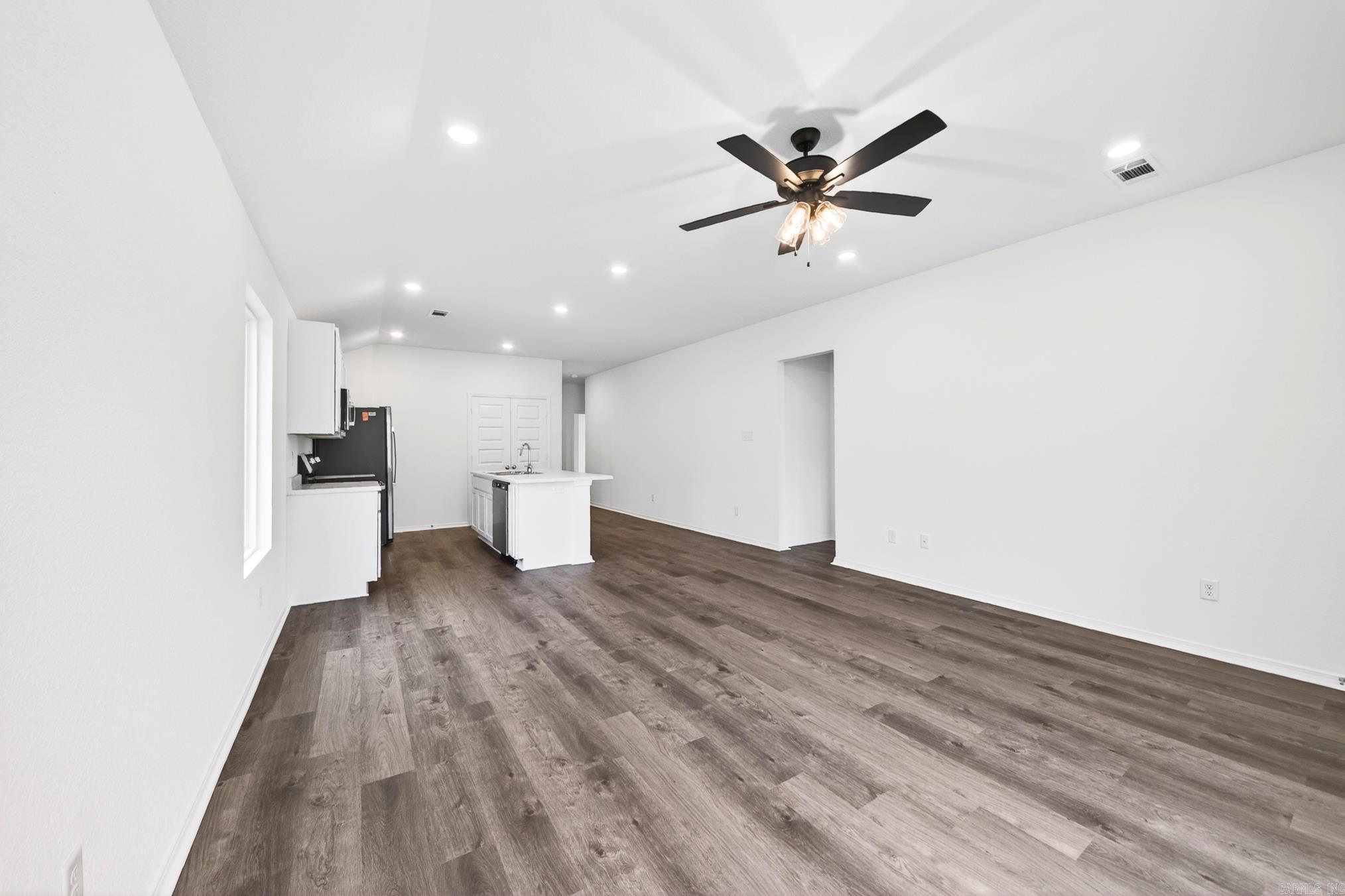 STAGECOACH MEADOWS - Residential Lease