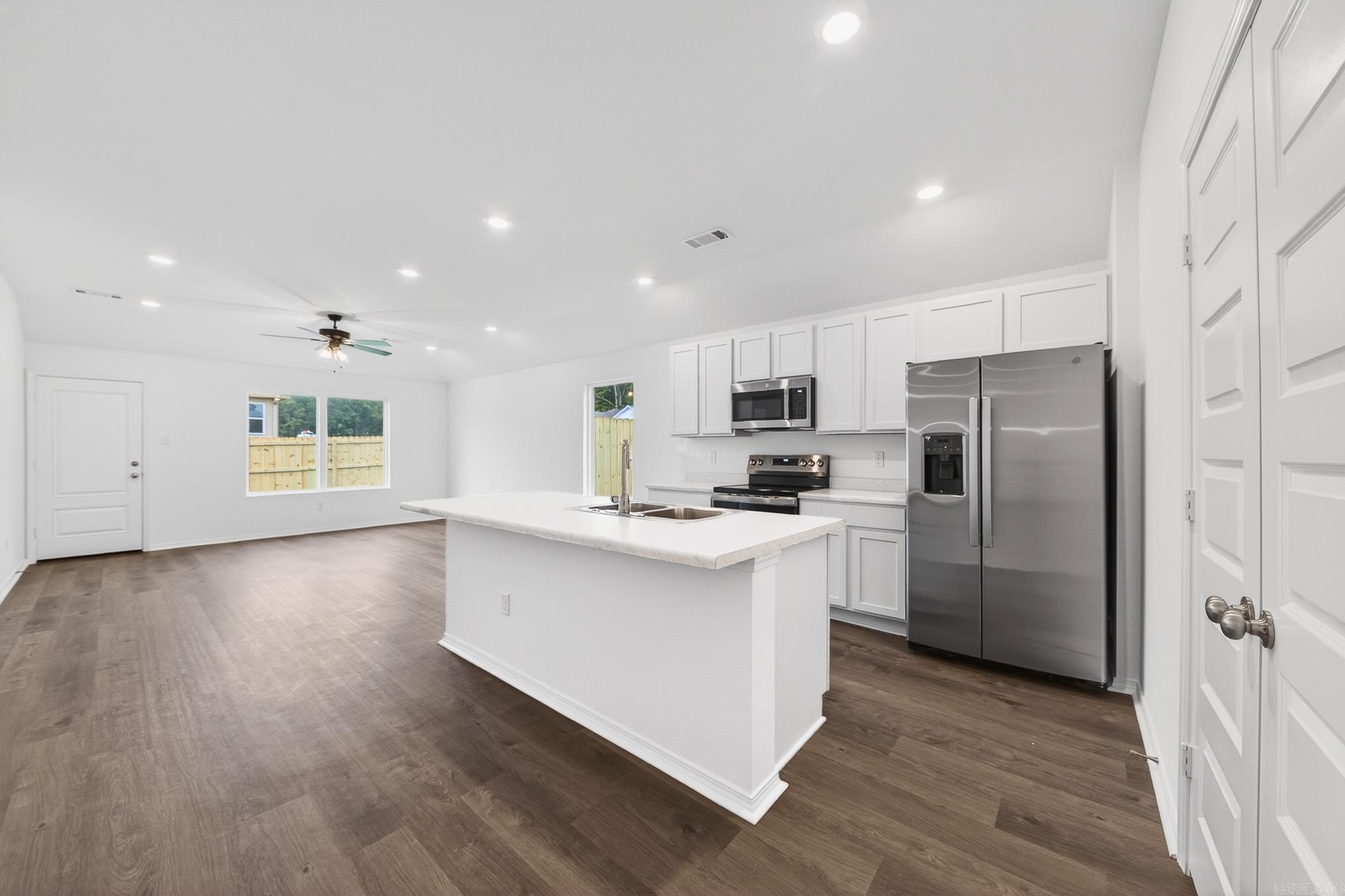 STAGECOACH MEADOWS - Residential Lease