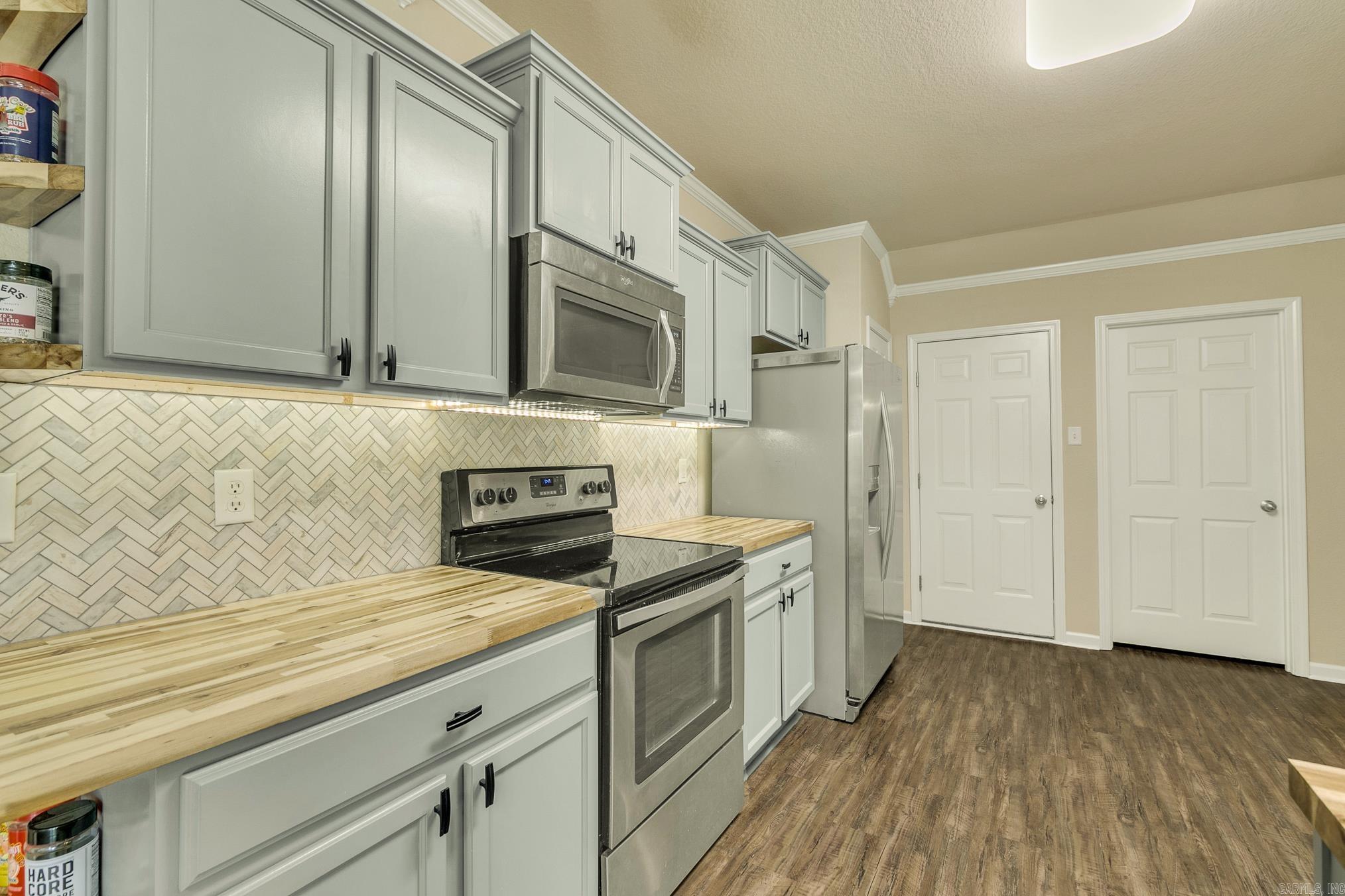 SOUTHERN COMFORT ESTATES - Residential