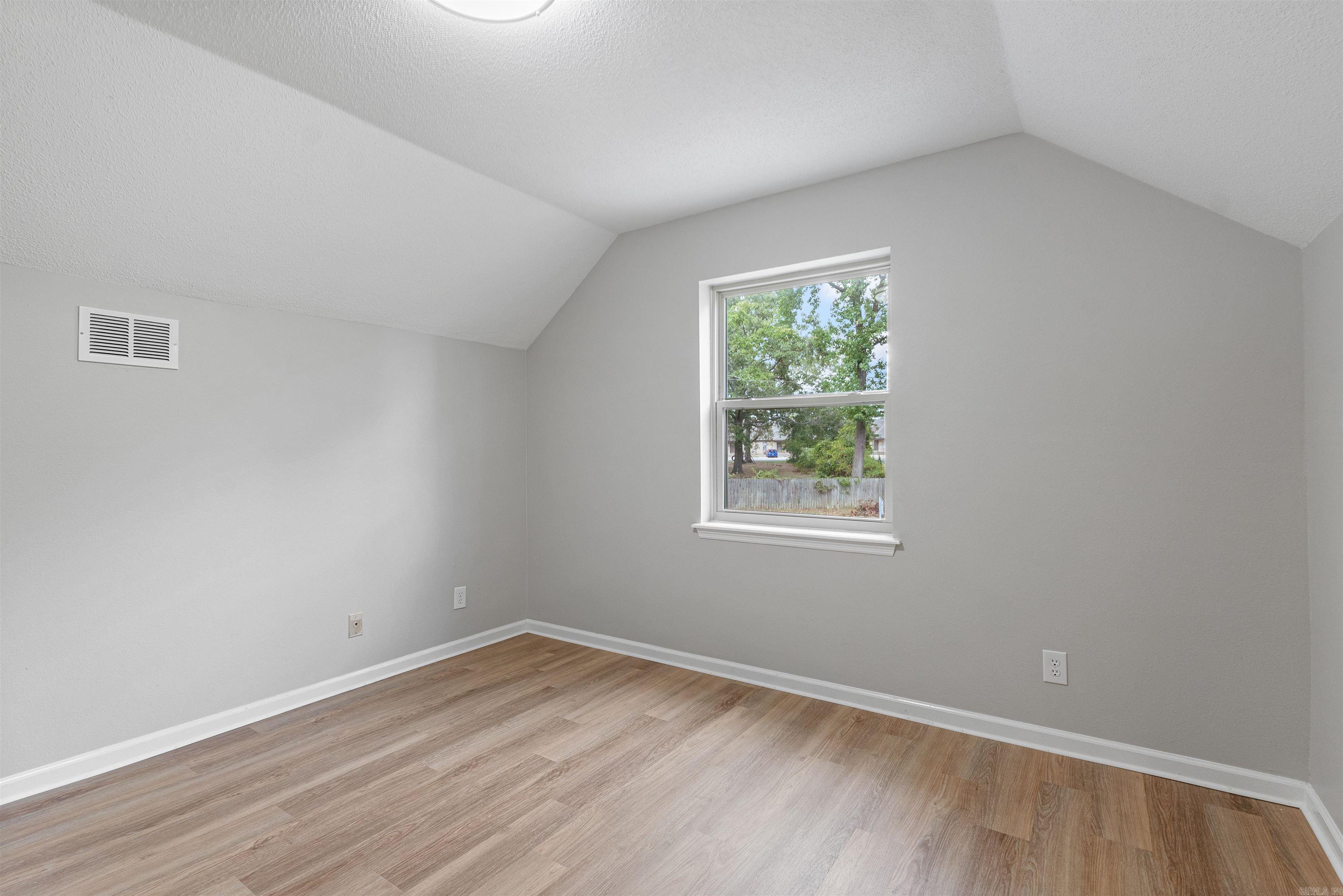 BELLAIRE - Residential