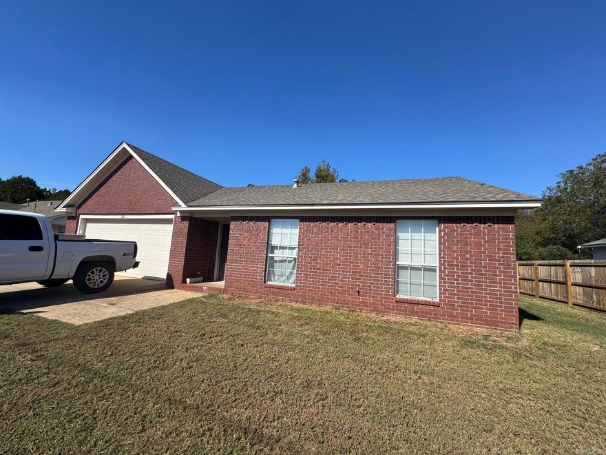 Welcome to this charming 3-bedroom, 2-bathroom home located in Benton, AR. This house features a great open floor plan, perfect for entertaining guests or relaxing with family. The spacious kitchen comes equipped with a microwave and dishwasher, making meal prep a breeze. Step outside to the big fenced-in backyard, ideal for enjoying the outdoors in privacy. Don't miss out on the opportunity to make this house your new home!