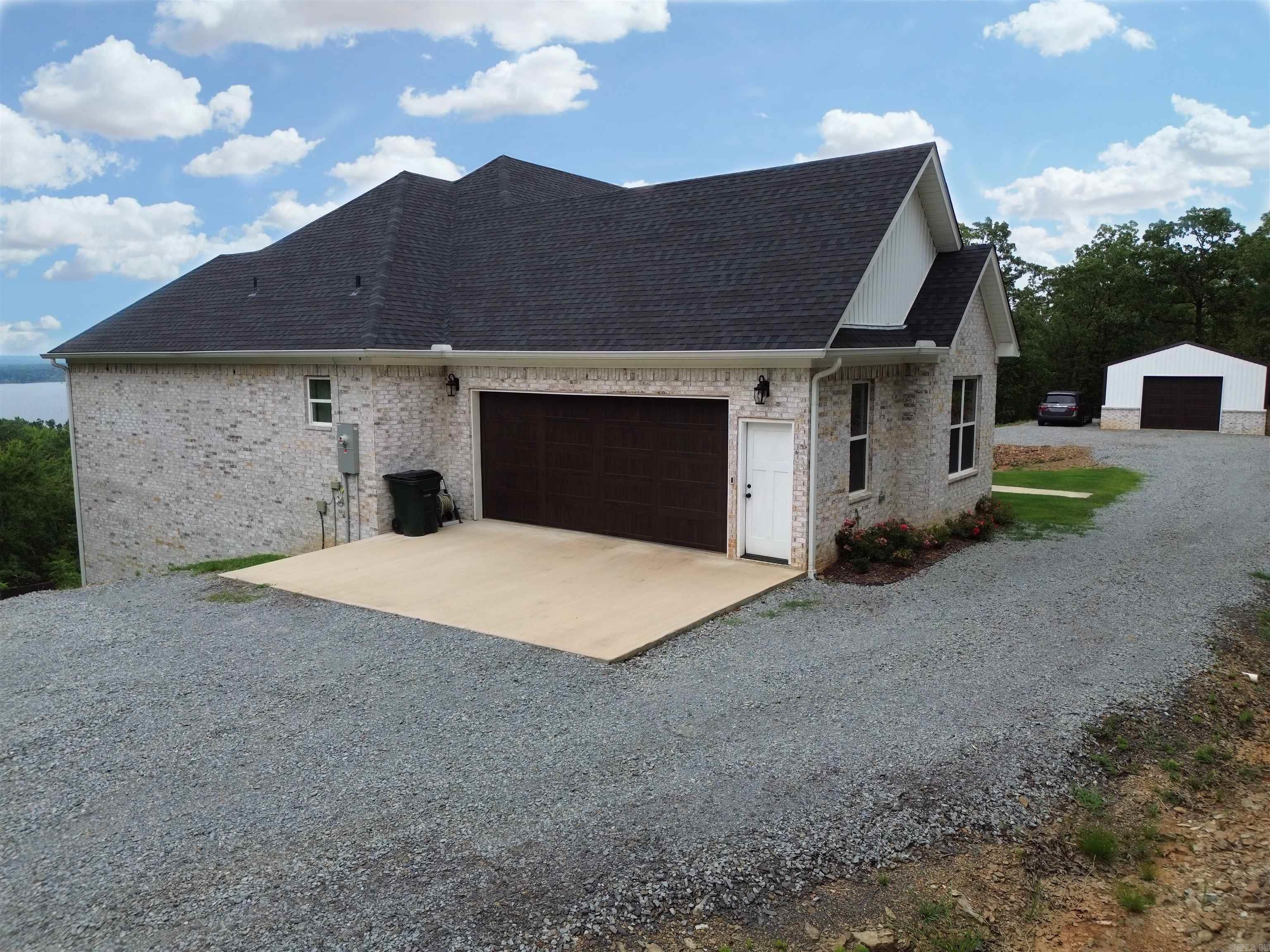 PINE VALLEY - Residential