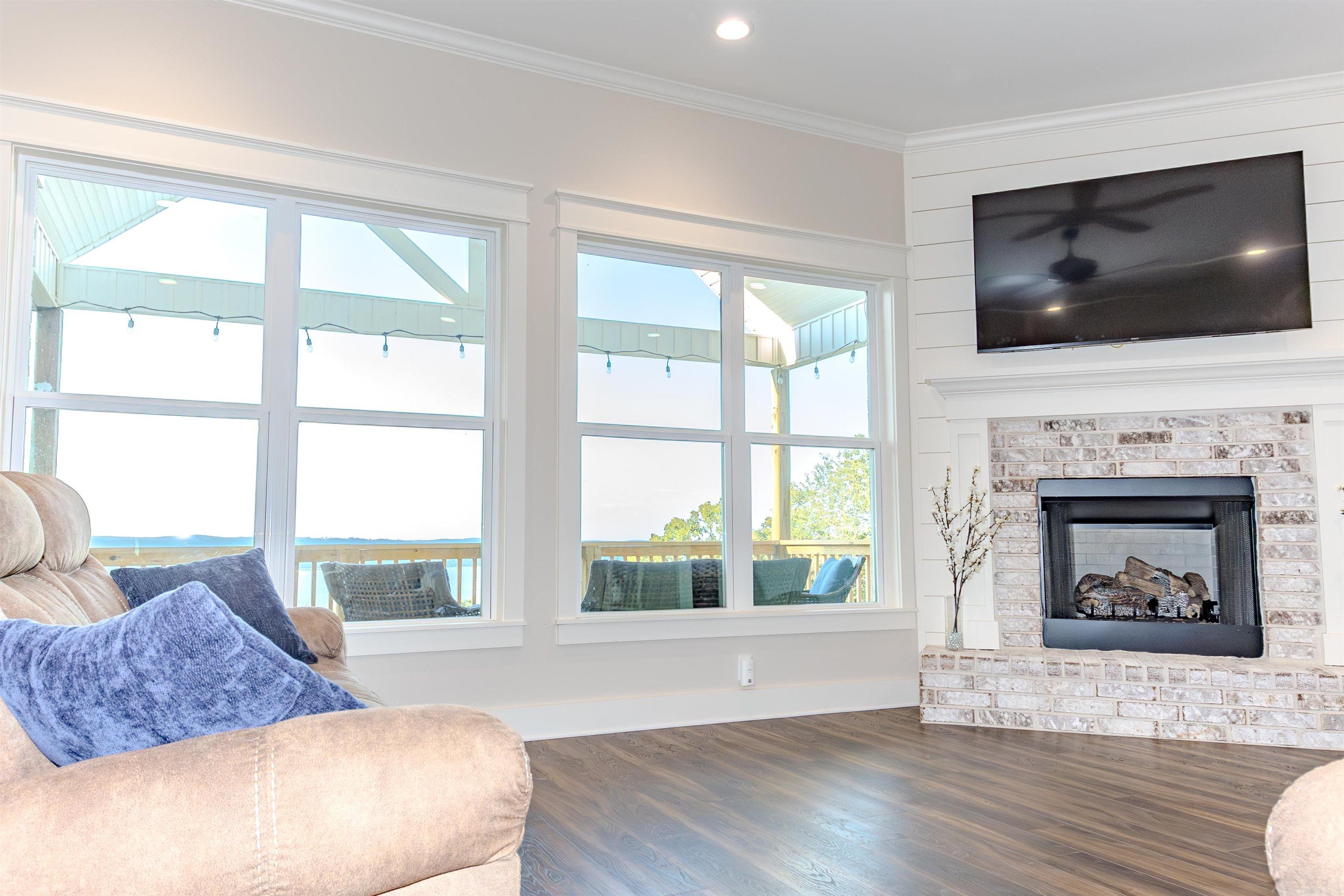 PINE VALLEY - Residential