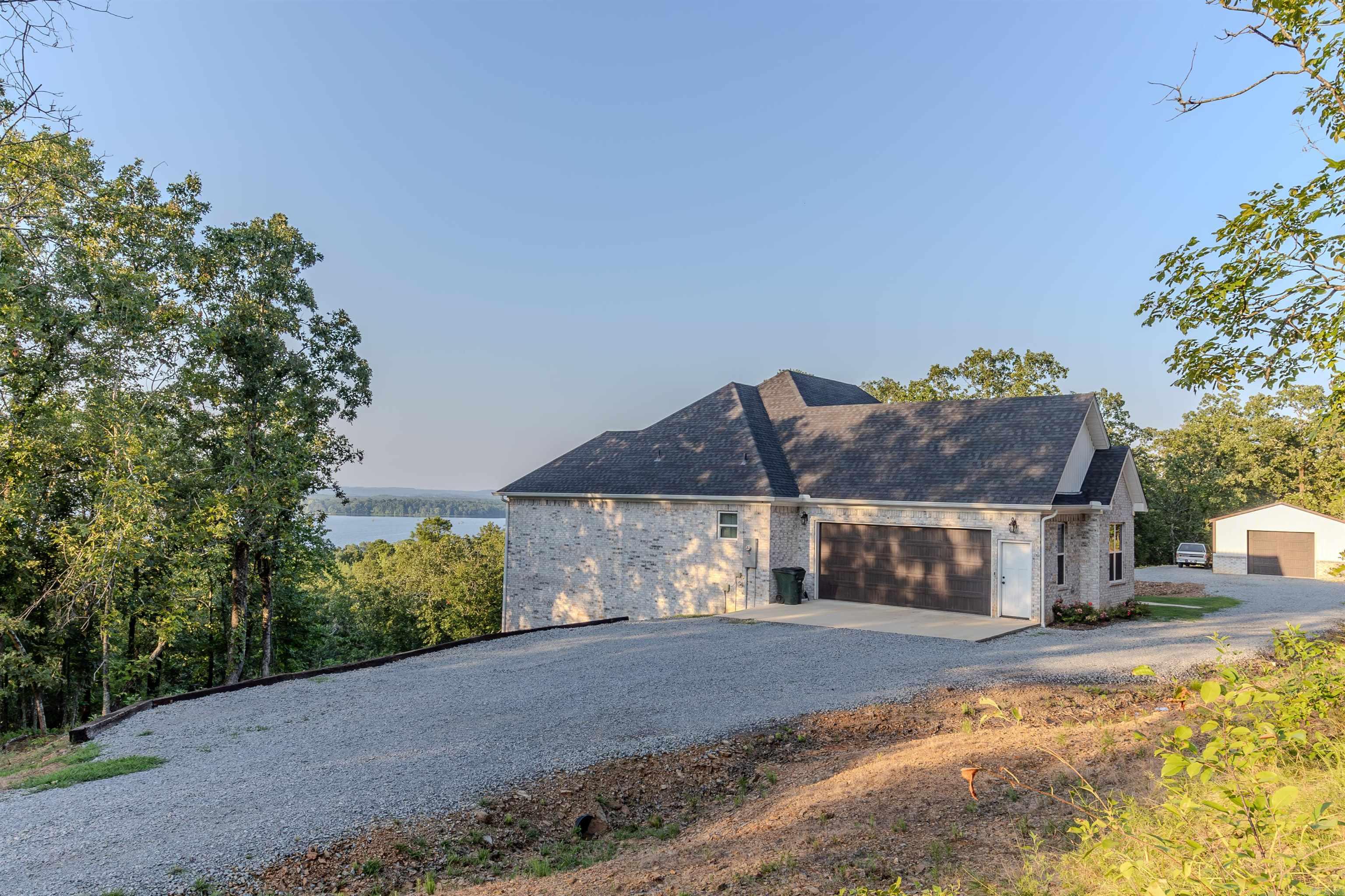 PINE VALLEY - Residential