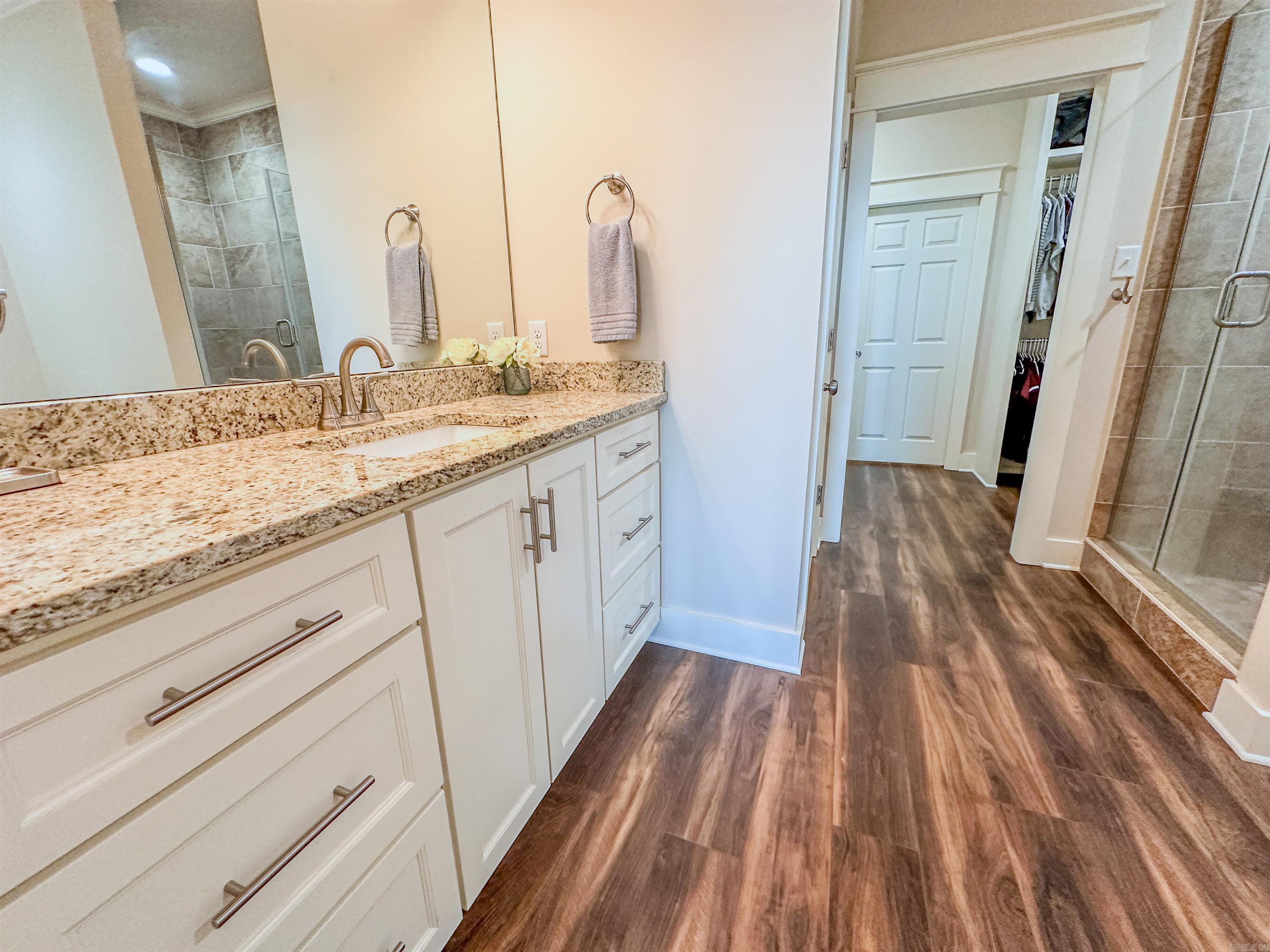 PINE VALLEY - Residential