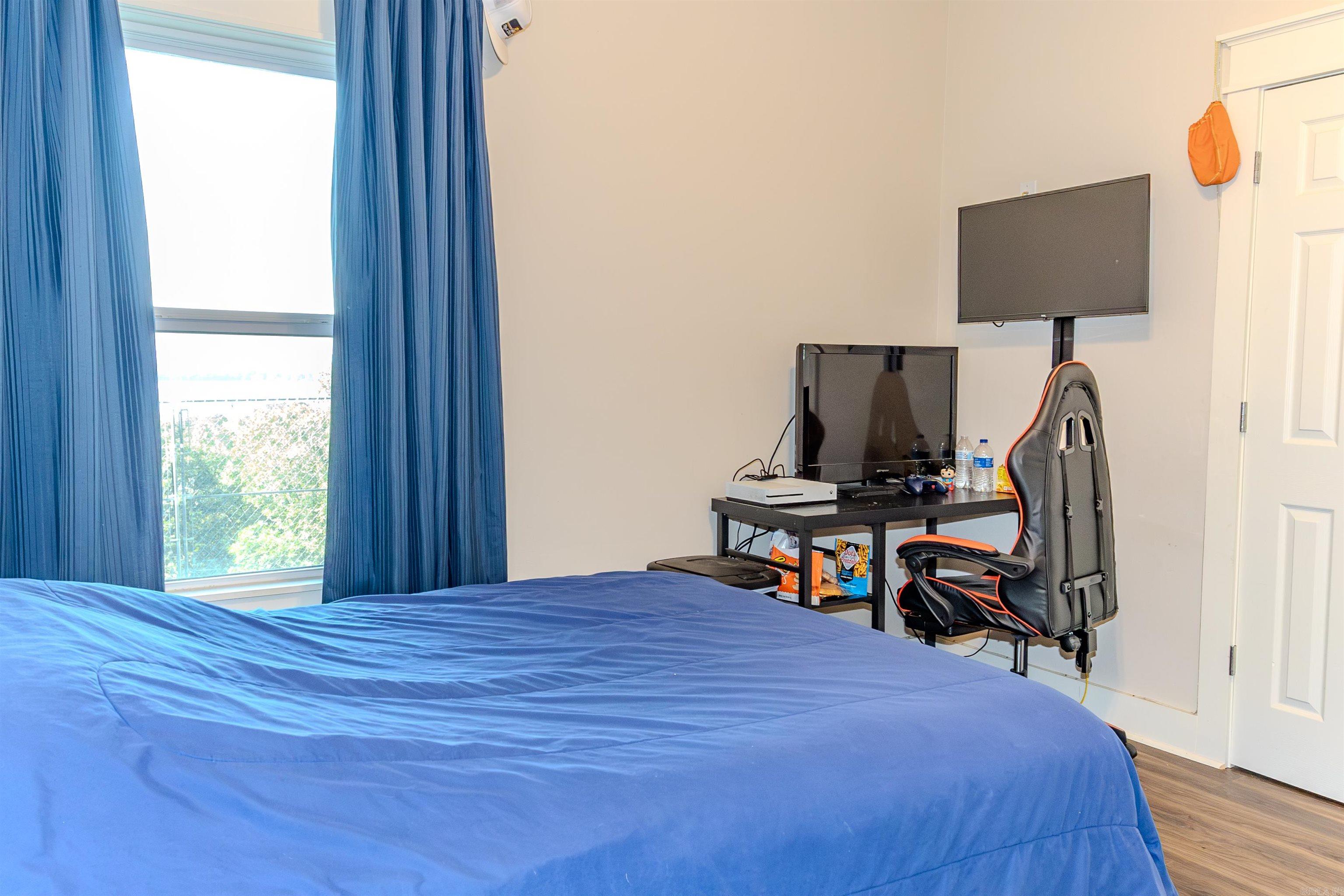 PINE VALLEY - Residential