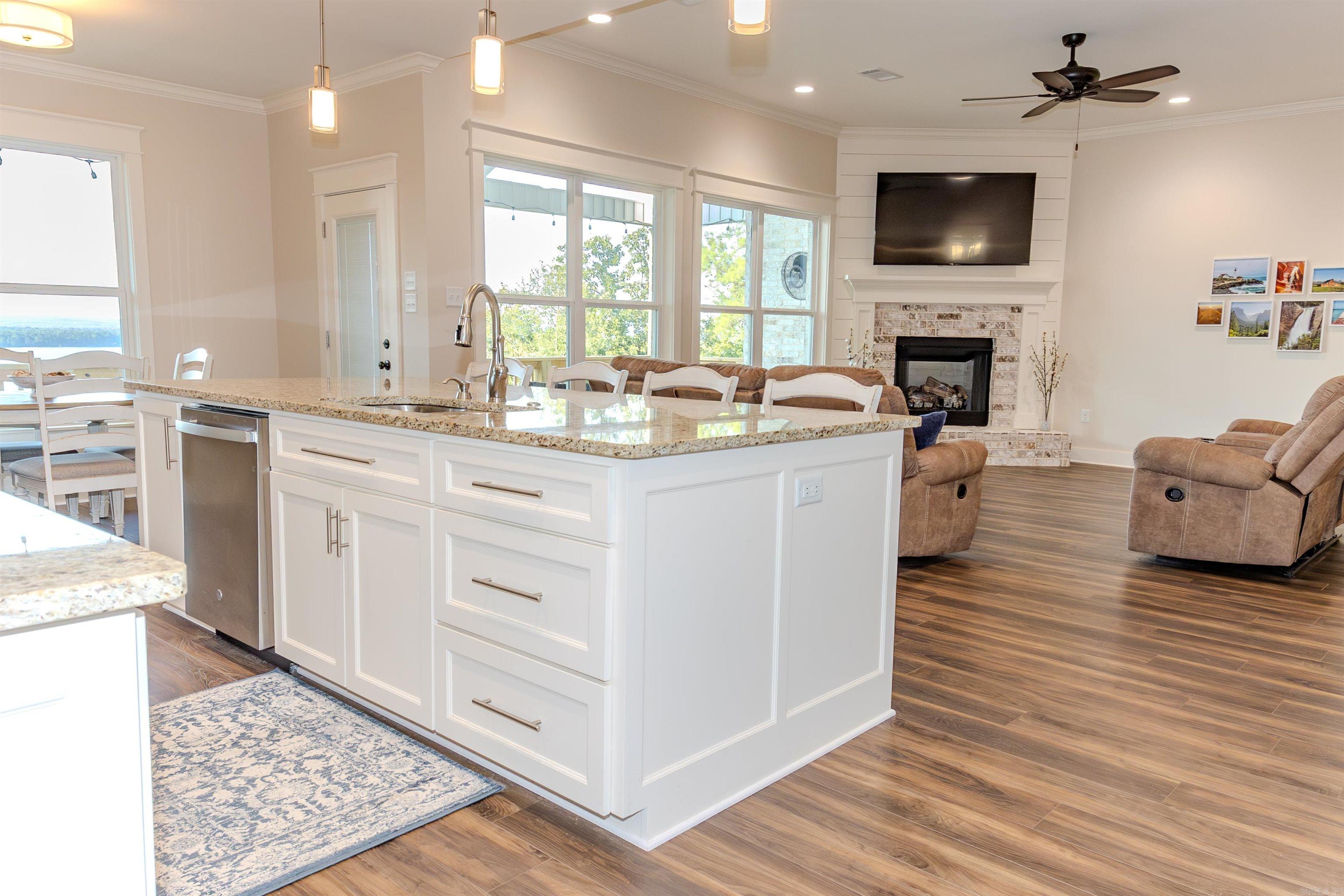 PINE VALLEY - Residential