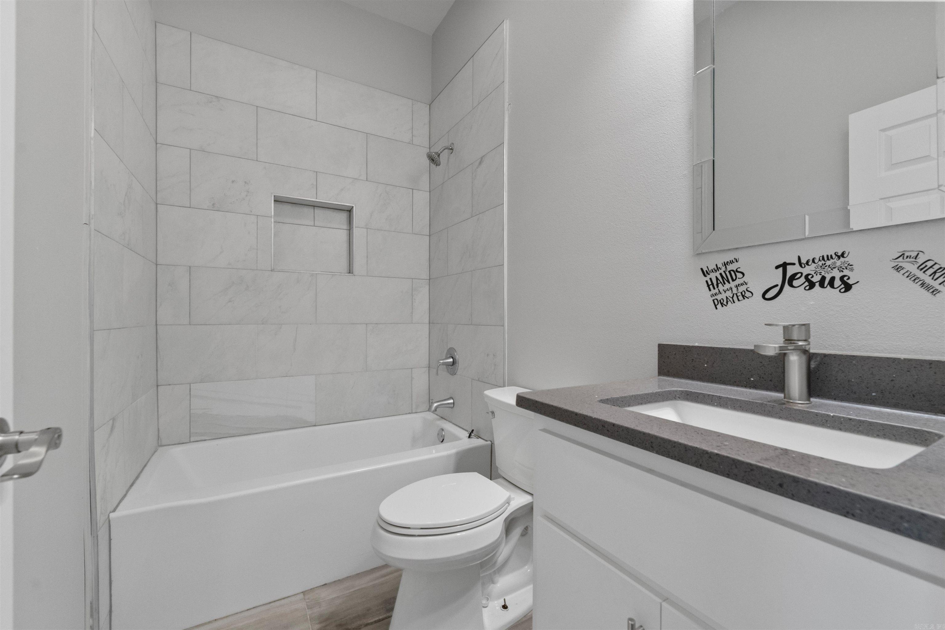 NORTH SHORE @ HURRICANE LAKE EST - Residential