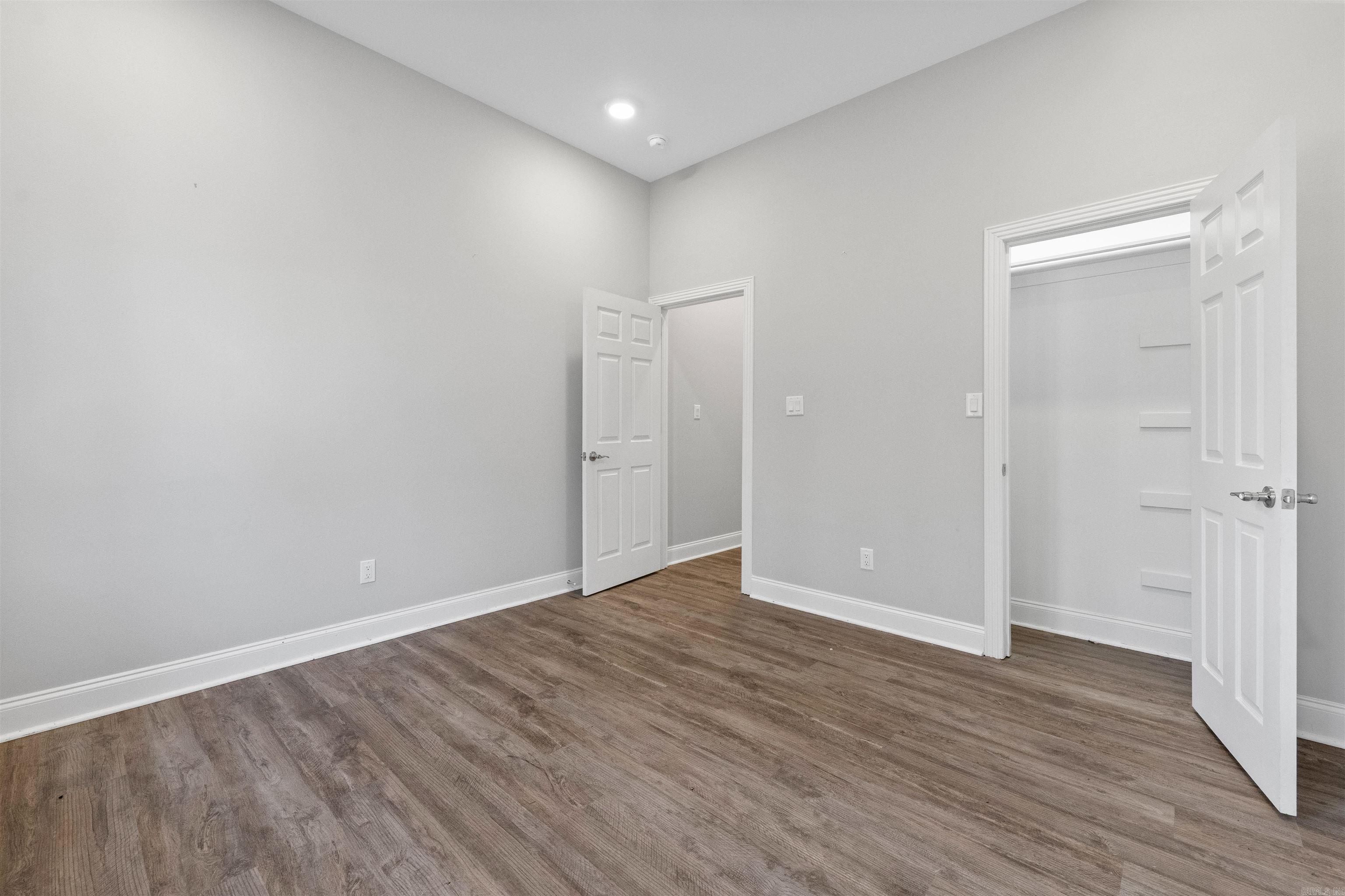 NORTH SHORE @ HURRICANE LAKE EST - Residential