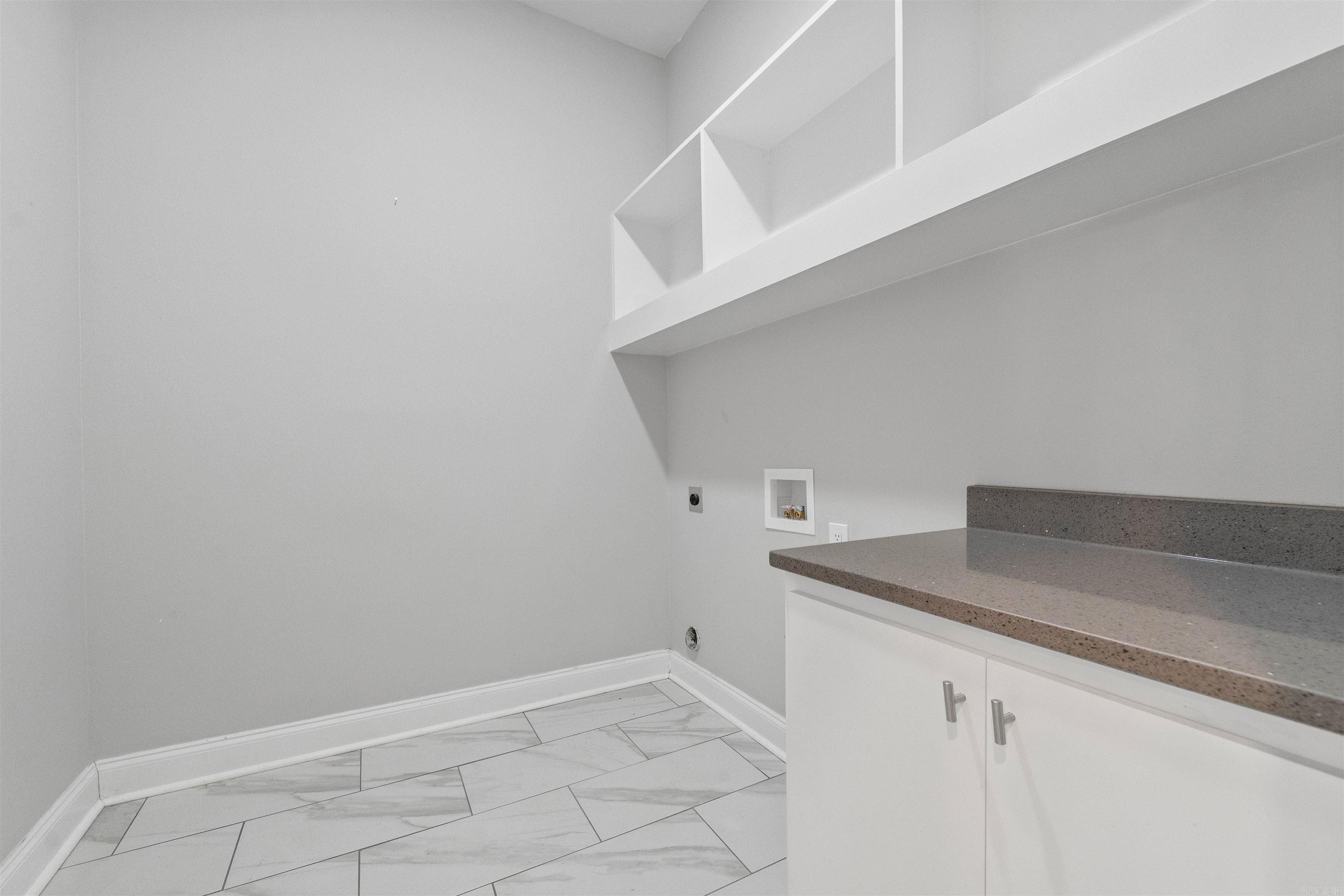 NORTH SHORE @ HURRICANE LAKE EST - Residential