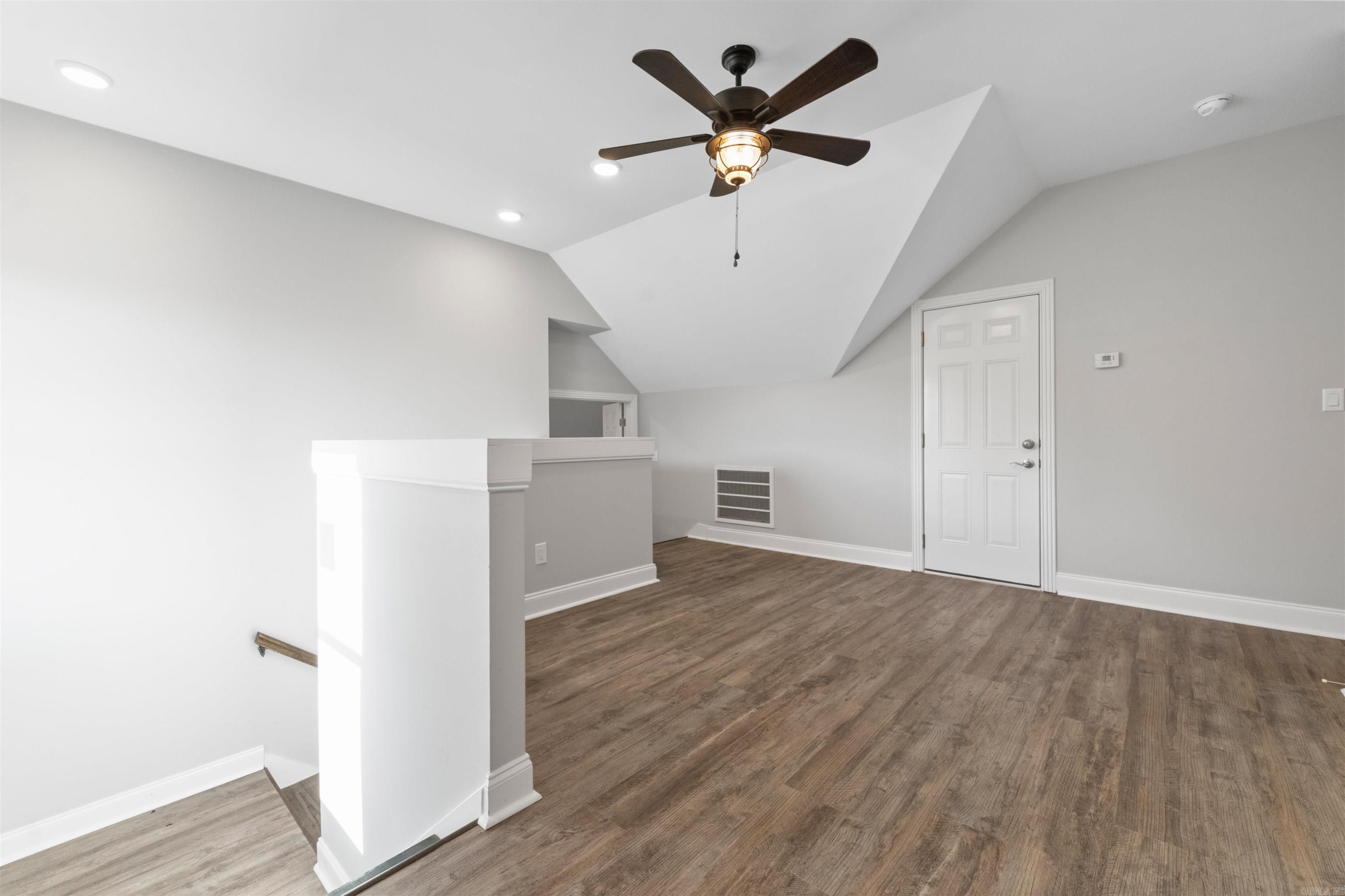 NORTH SHORE @ HURRICANE LAKE EST - Residential