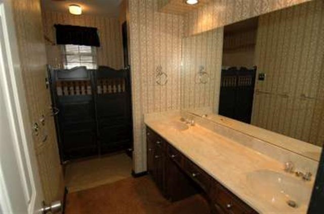 Marlowe Manor - Residential