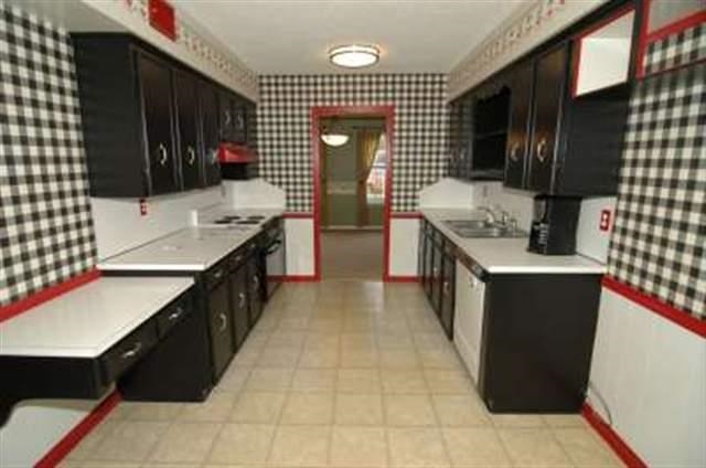 Marlowe Manor - Residential