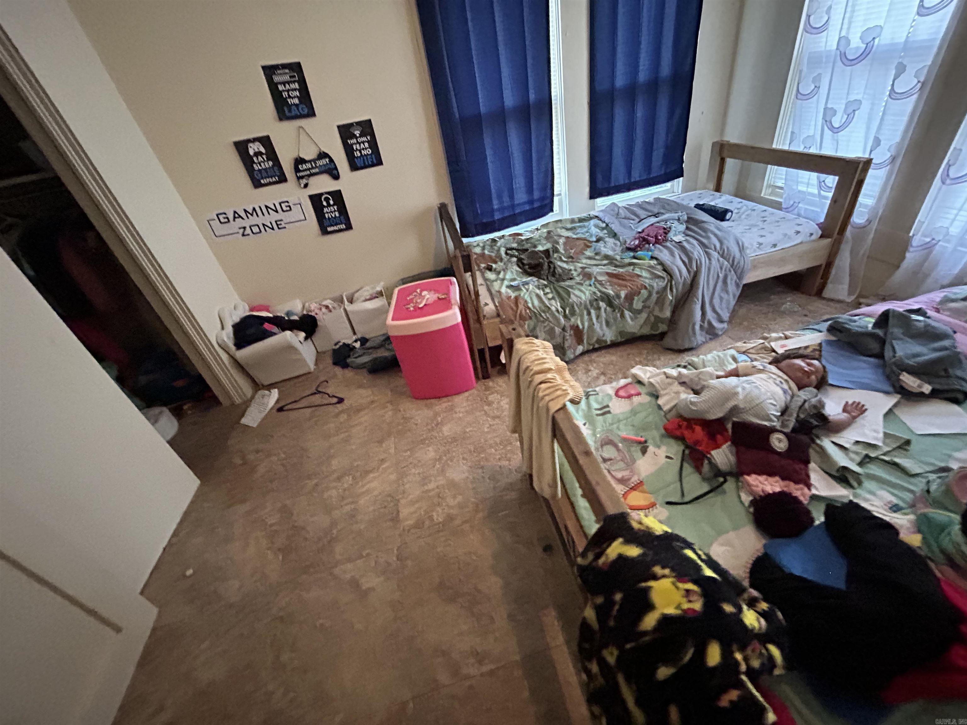 COLLEGE OAK ADDN - Residential