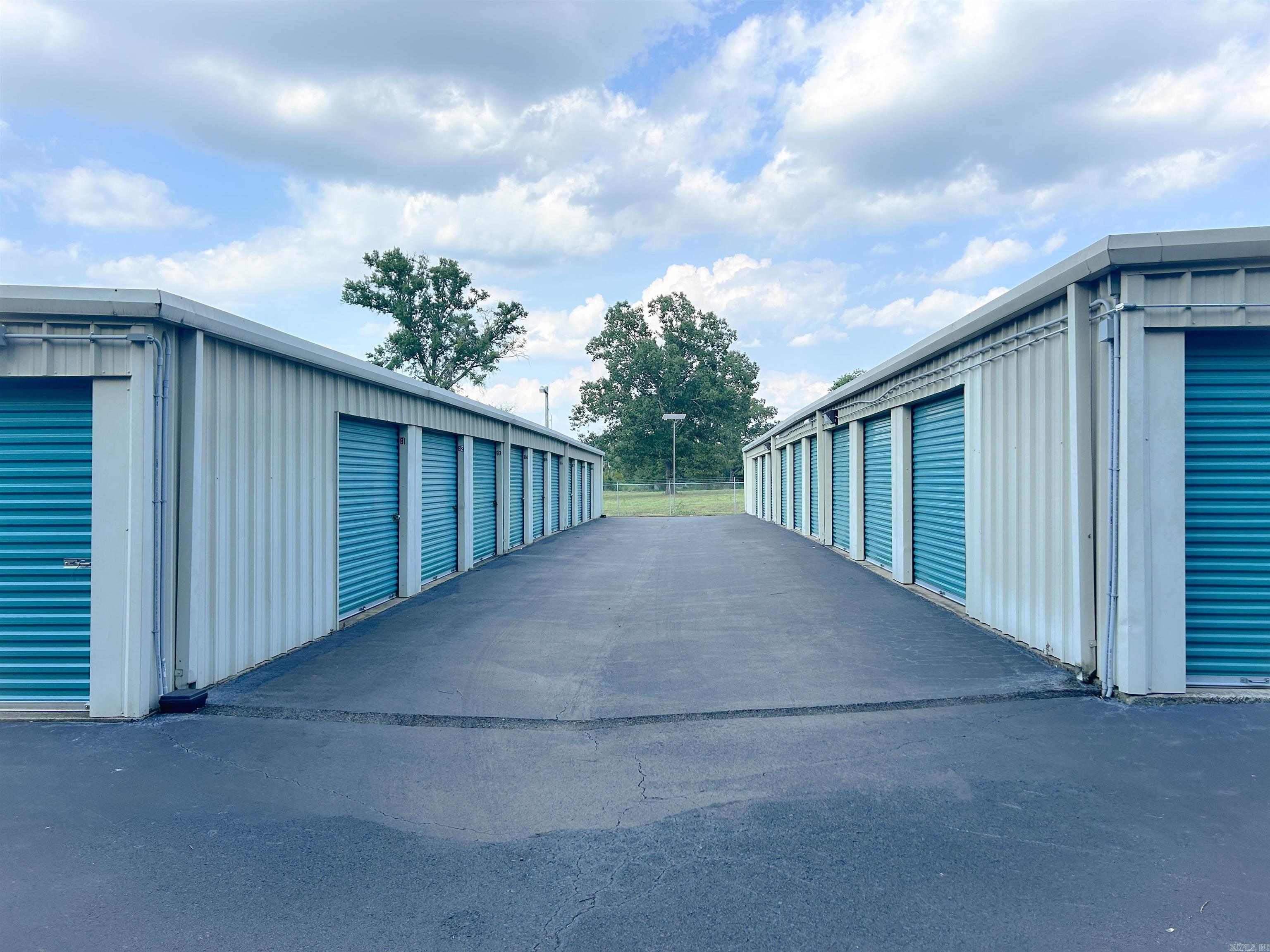 Cabot - Commercial Sale