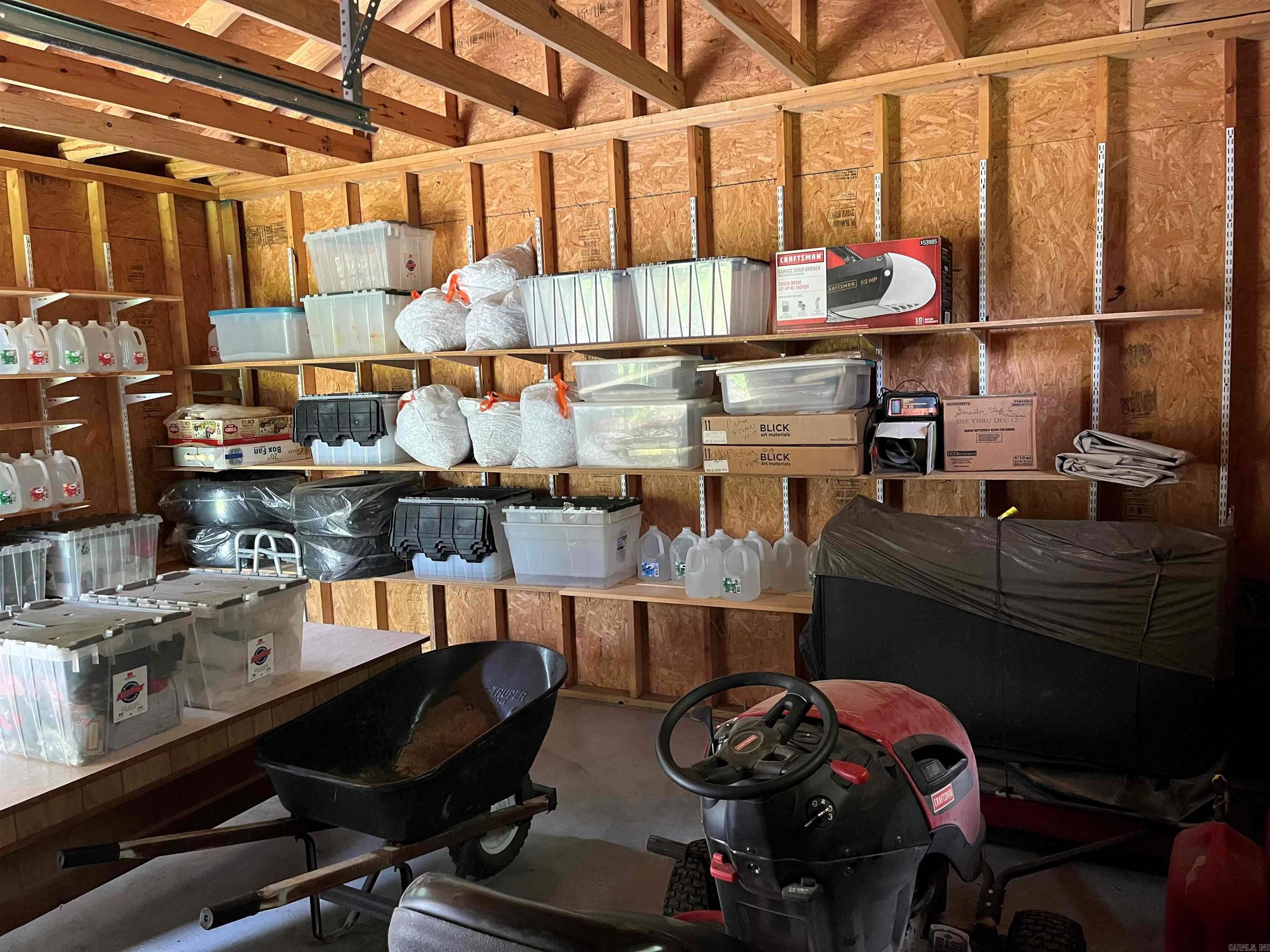 HERITAGE OAKS - Residential