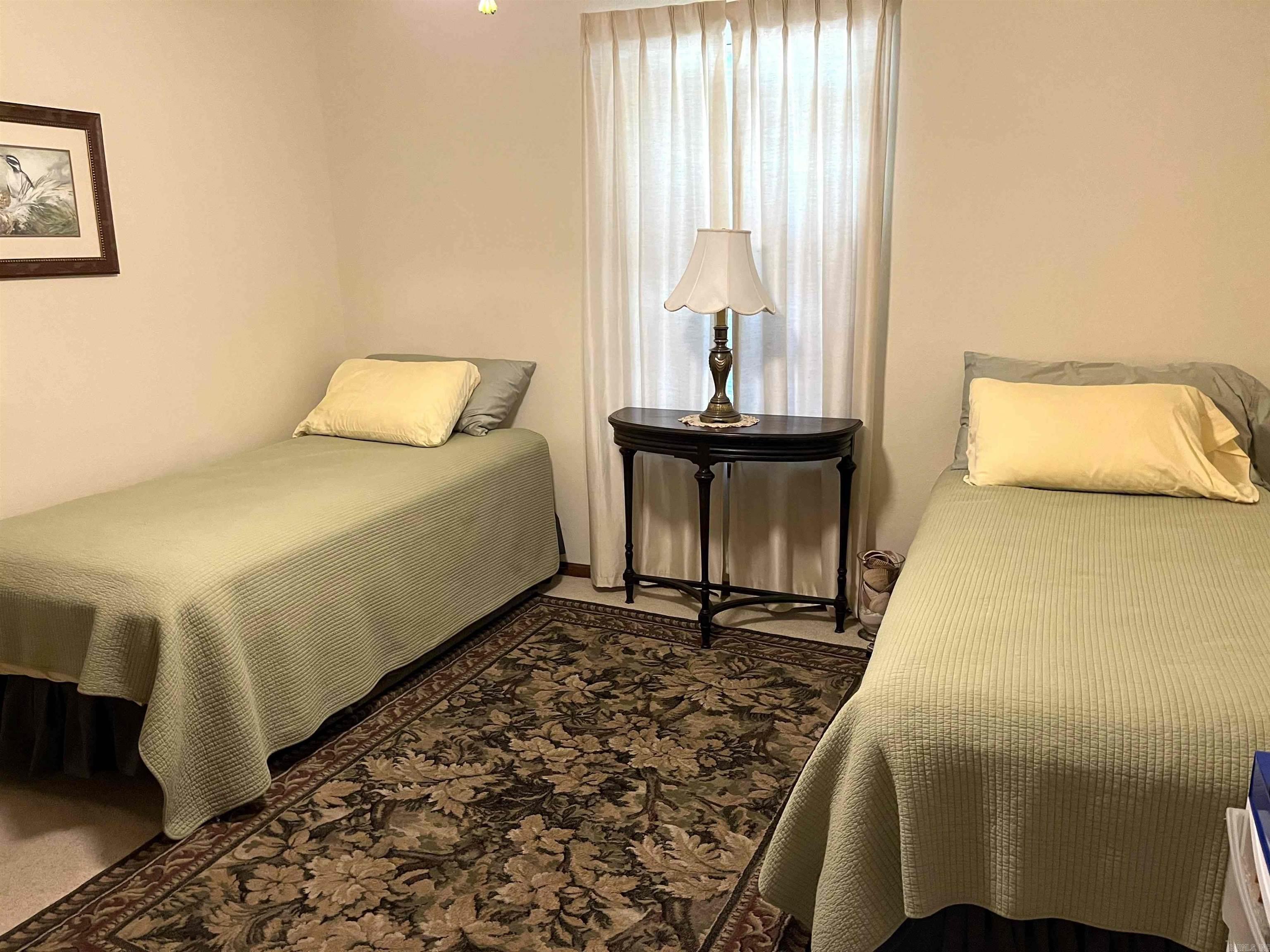 HERITAGE OAKS - Residential