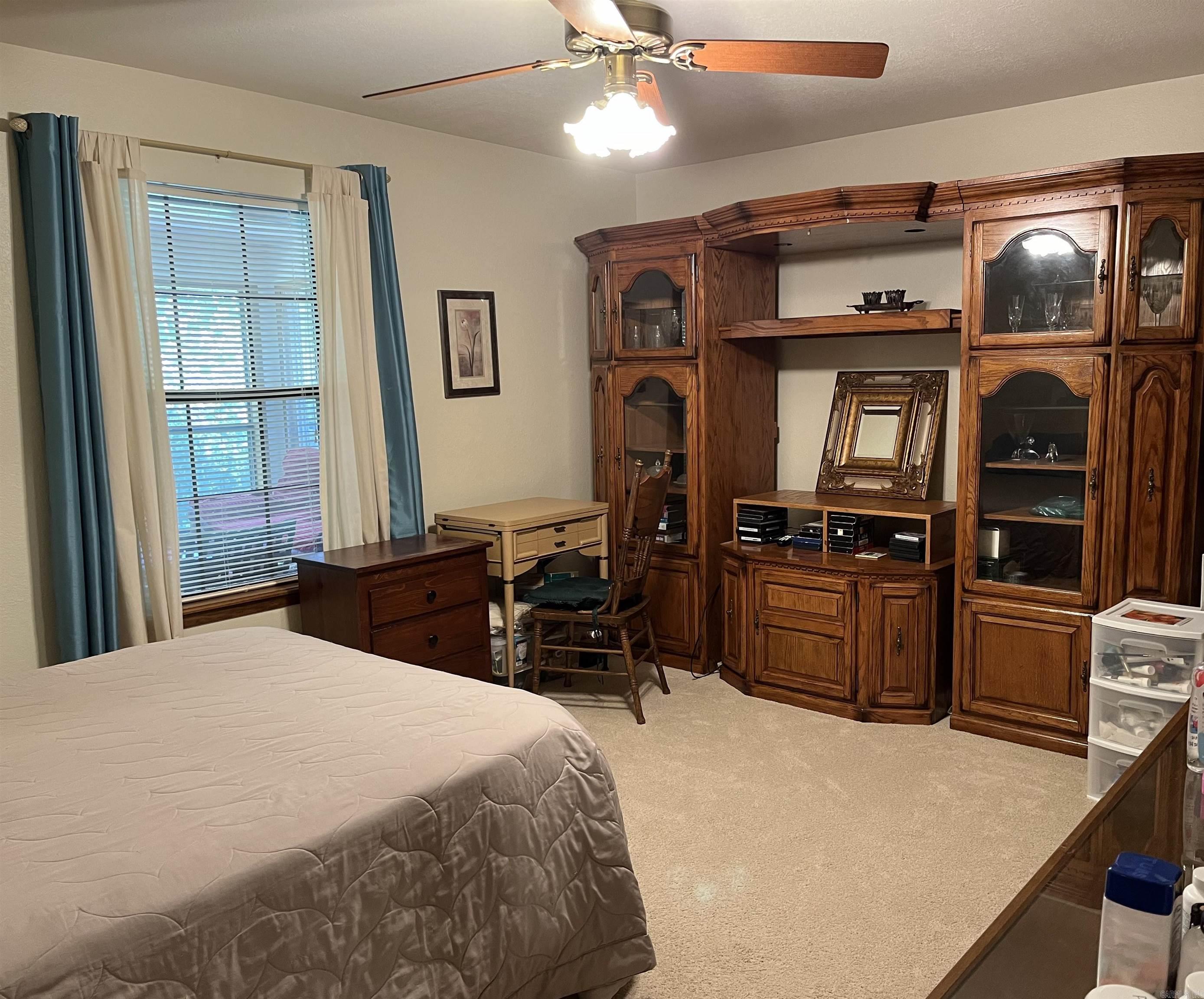 HERITAGE OAKS - Residential