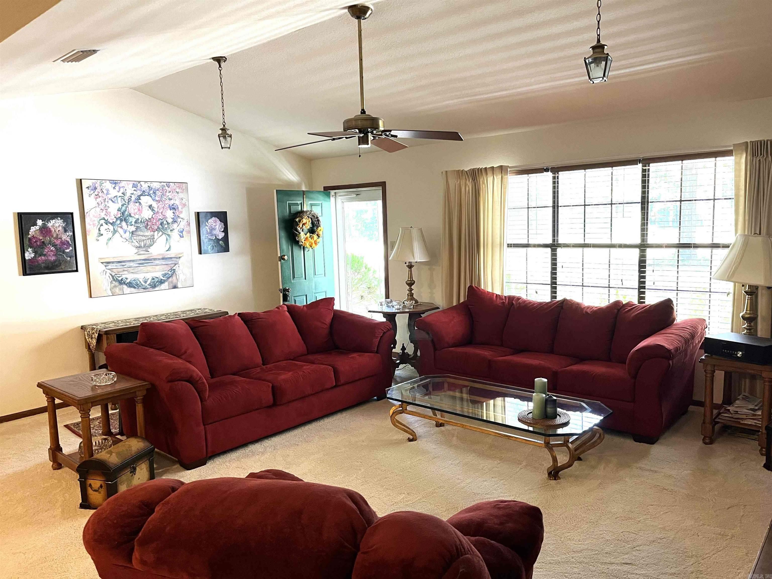 HERITAGE OAKS - Residential