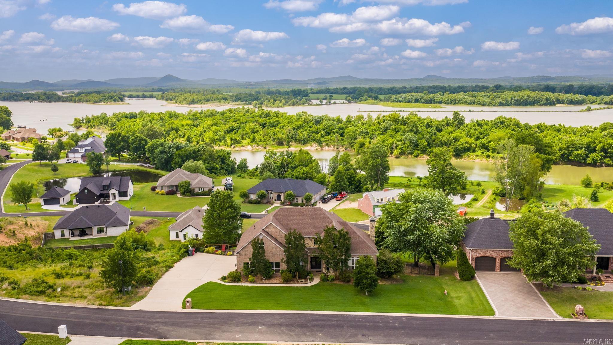THE RIVER PLANTATION PH III - Residential