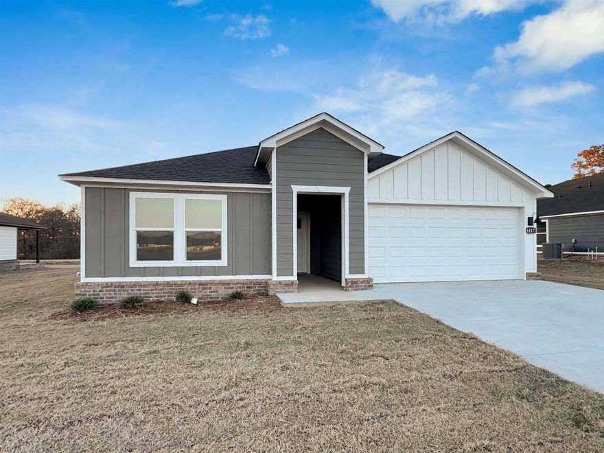 Representative photos only and vary as built! The Kingston Floorplan is one of our single-story floorplans featured in Kensington Place community in Bryant, Arkansas. This spacious floor plan includes 4-bedroom, 2-bathroom, and a 2-car garage with an open concept living area, where your kitchen, living, and dining areas blend seamlessly into a space perfect for everyday living and entertaining. The kitchen features 36” cabinets, quartz countertops, and stainless-steel appliances. Fabulous open floorplan. In every bedroom you’ll have carpeted floors. The primary bedroom has an en-suite bathroom that features a walk-in closet, dual sinks, and a walk-in shower. Taxes TBD. Special builder warranty.