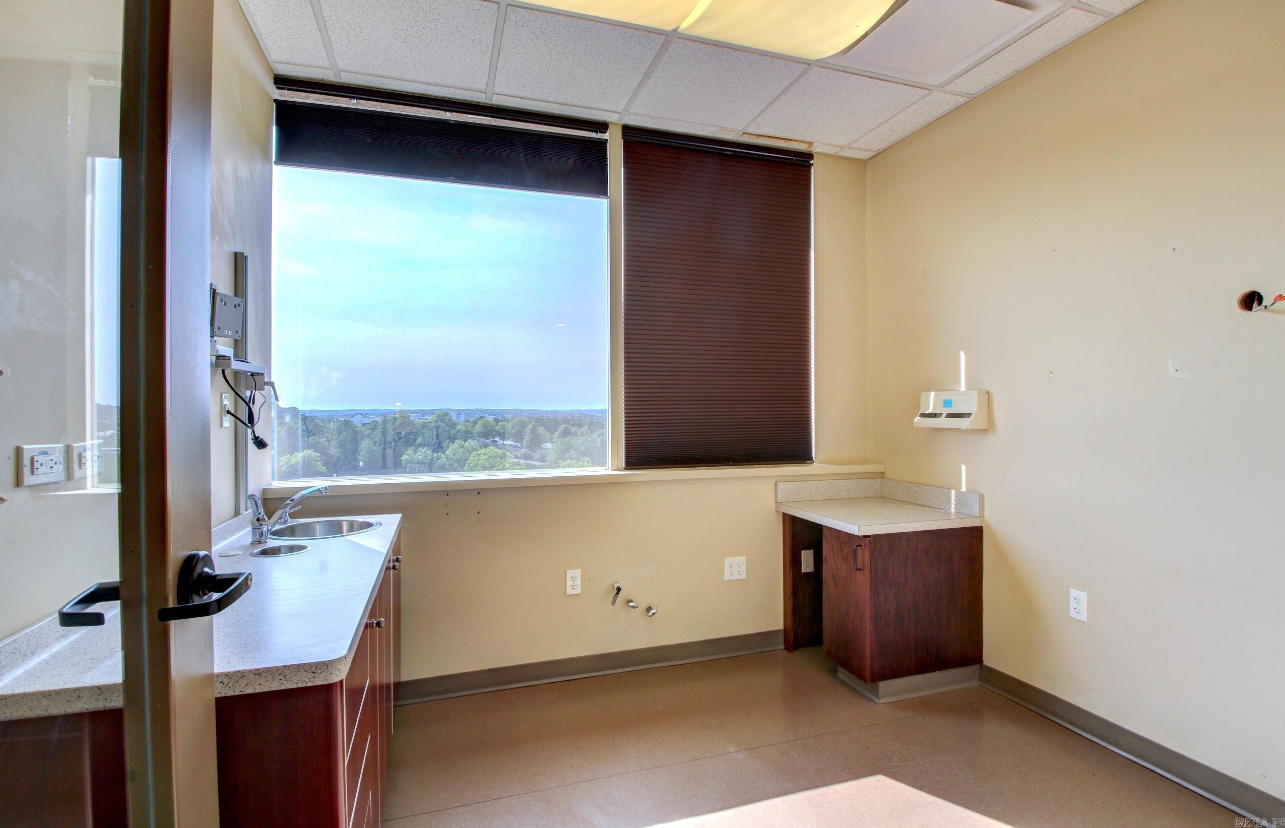 MEDICAL TOWERS HPR CONDOS - Commercial Sale