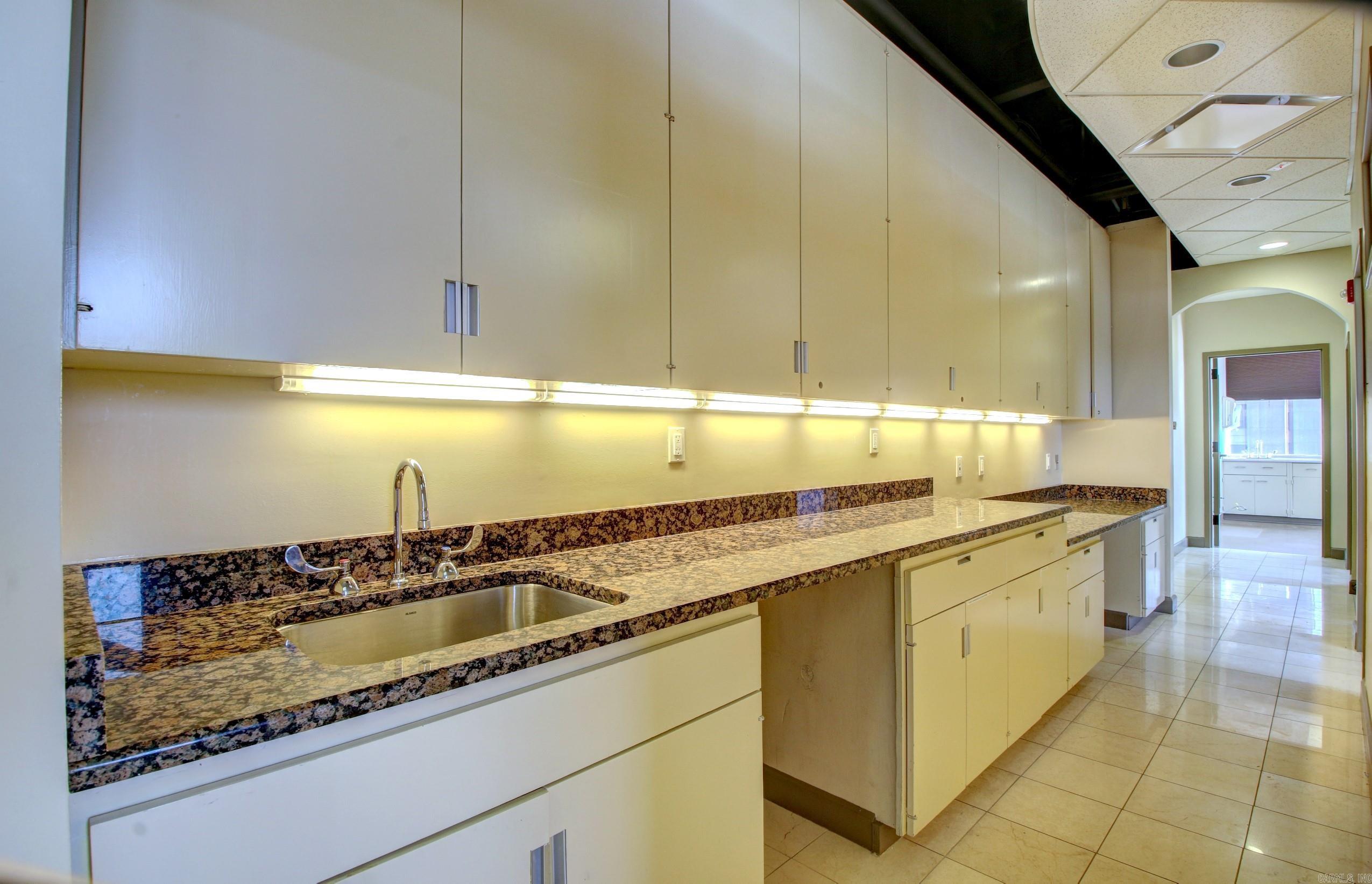 MEDICAL TOWERS HPR CONDOS - Commercial Sale