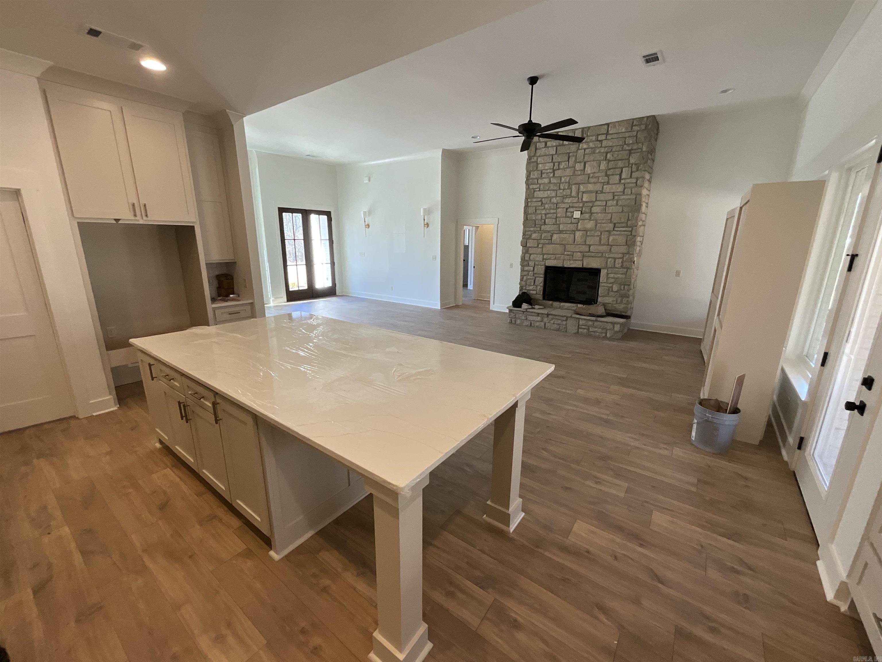 AVILLA MANOR - Residential