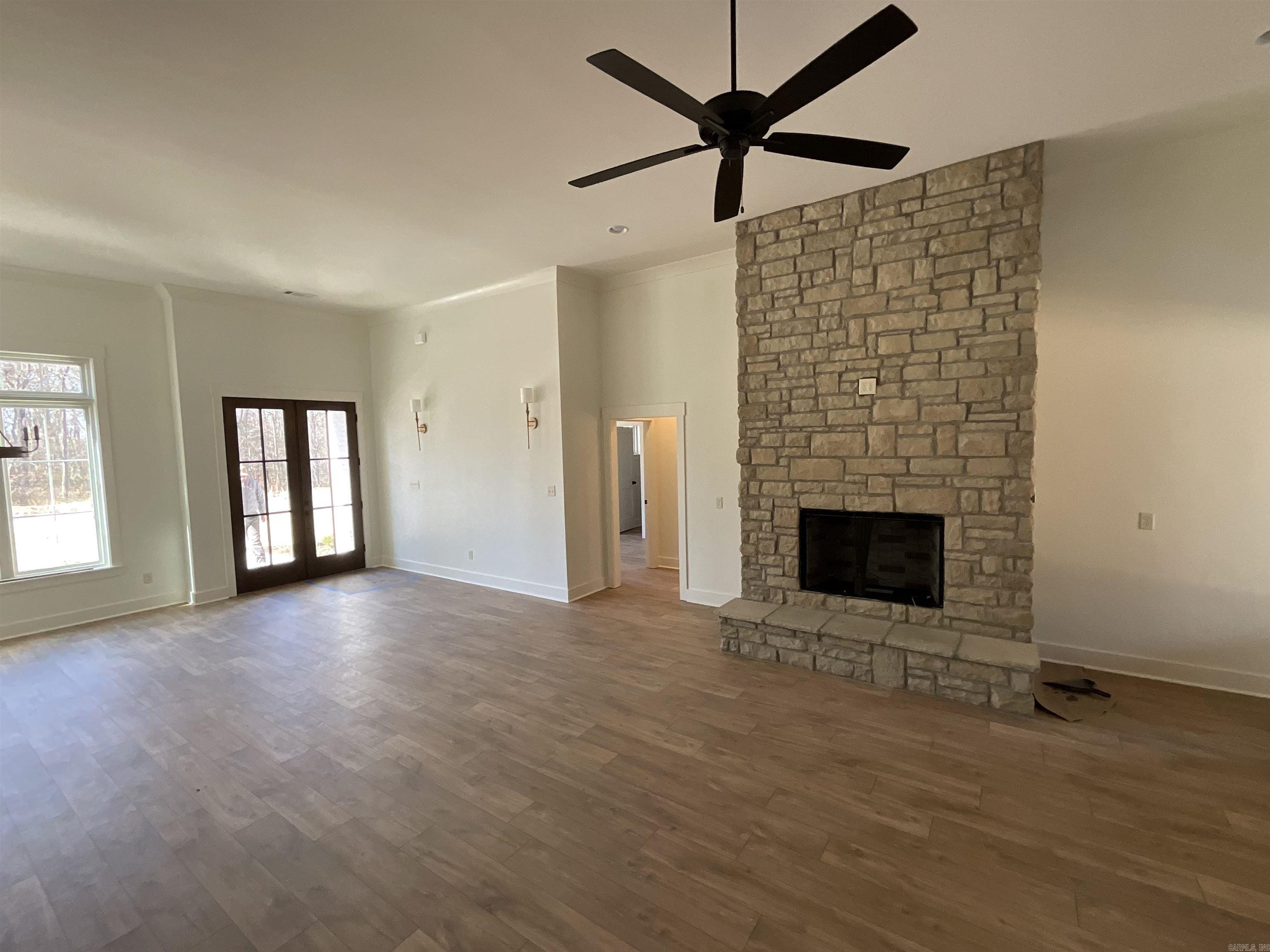 AVILLA MANOR - Residential