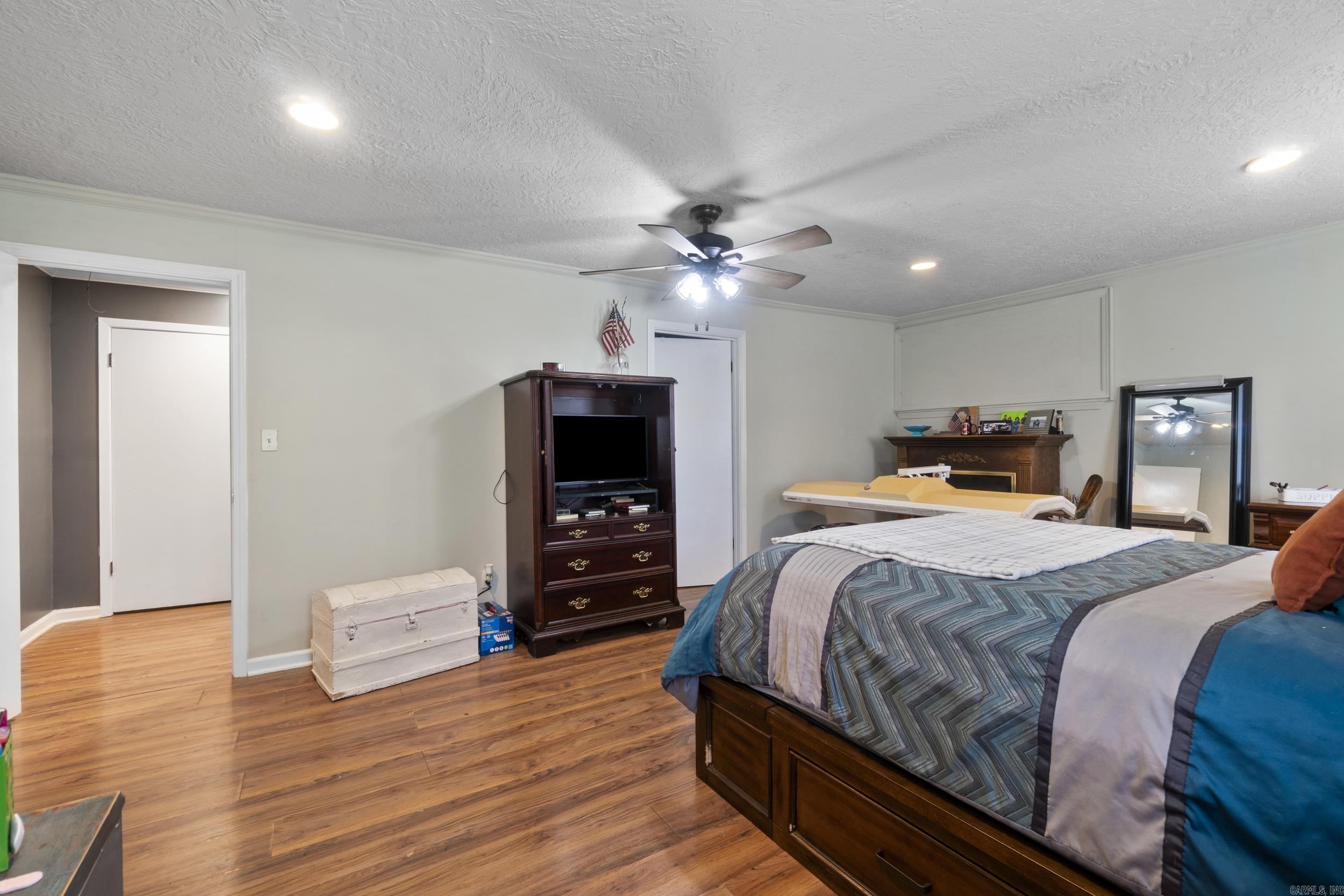 JIMMY RAY - Residential