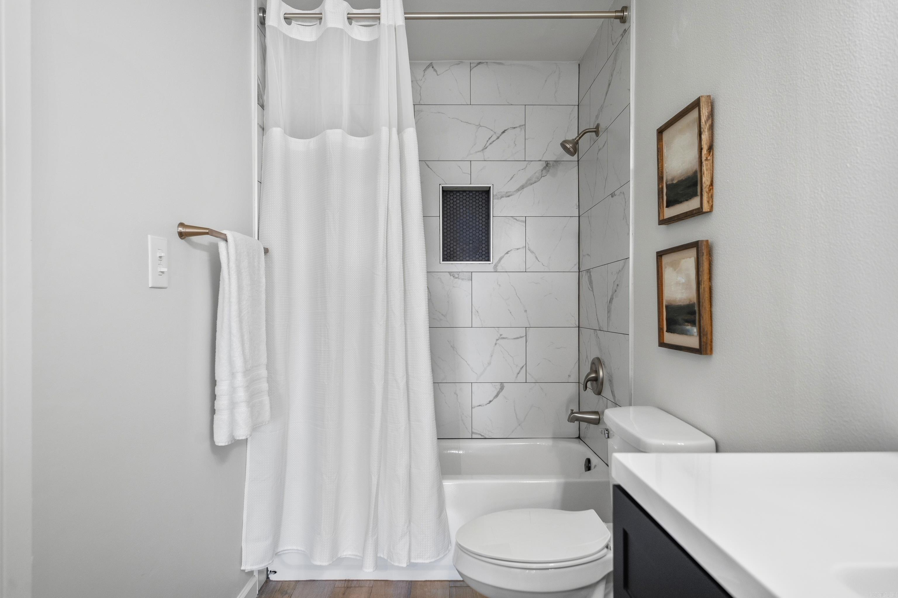 HAMILTON HARBOR HPR - Residential