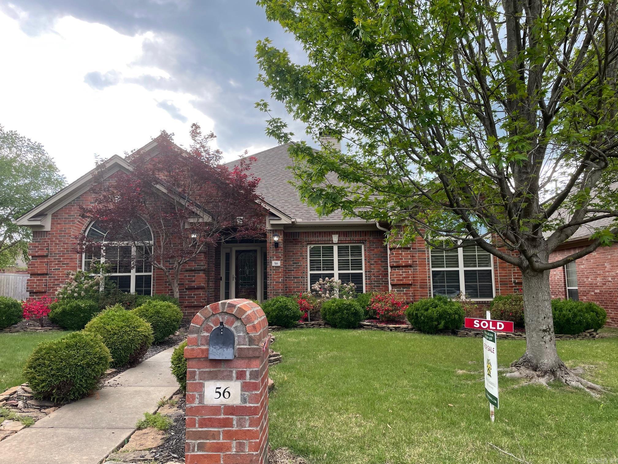 Montagne Court - Residential