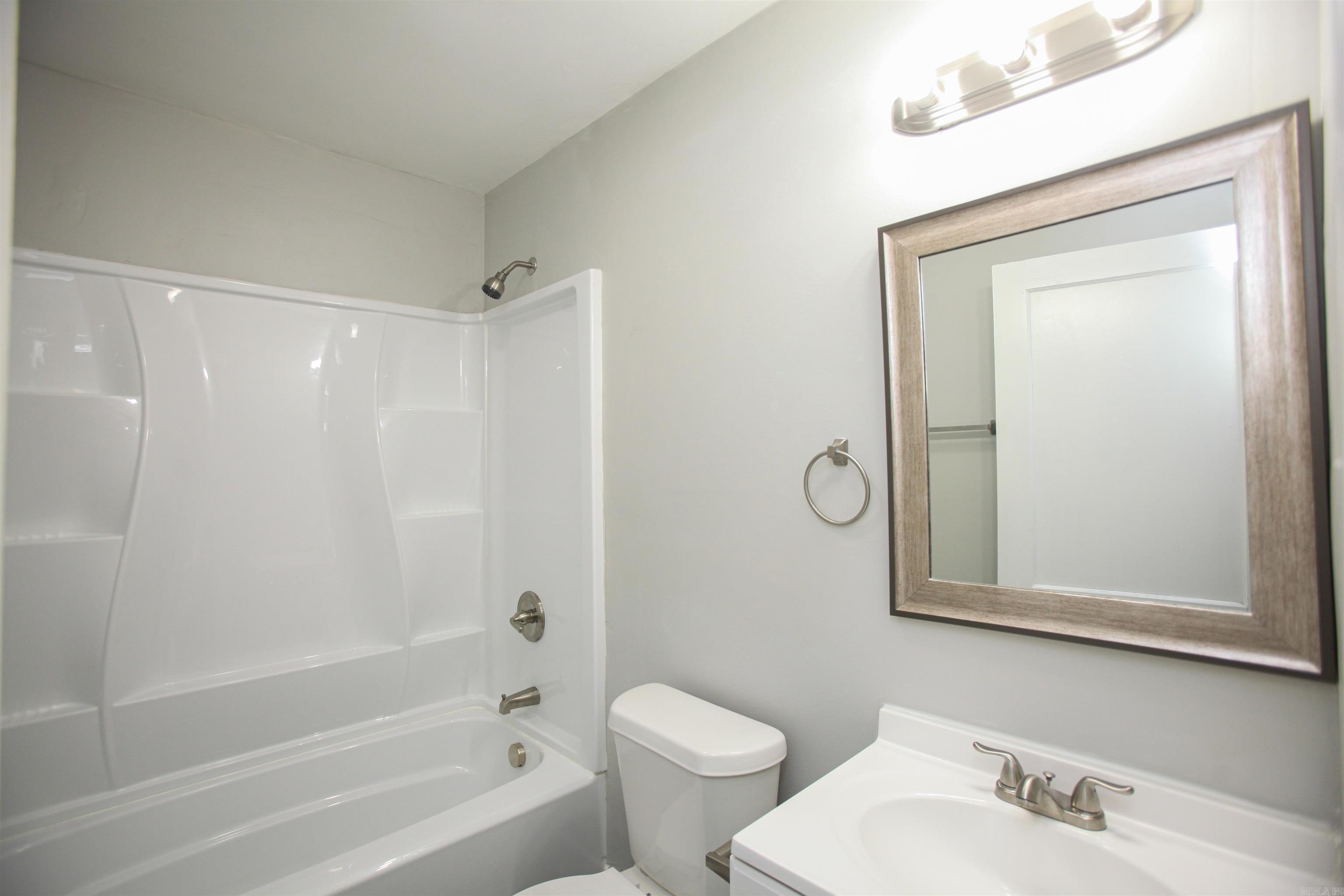 Missouri Pacific - Residential Lease