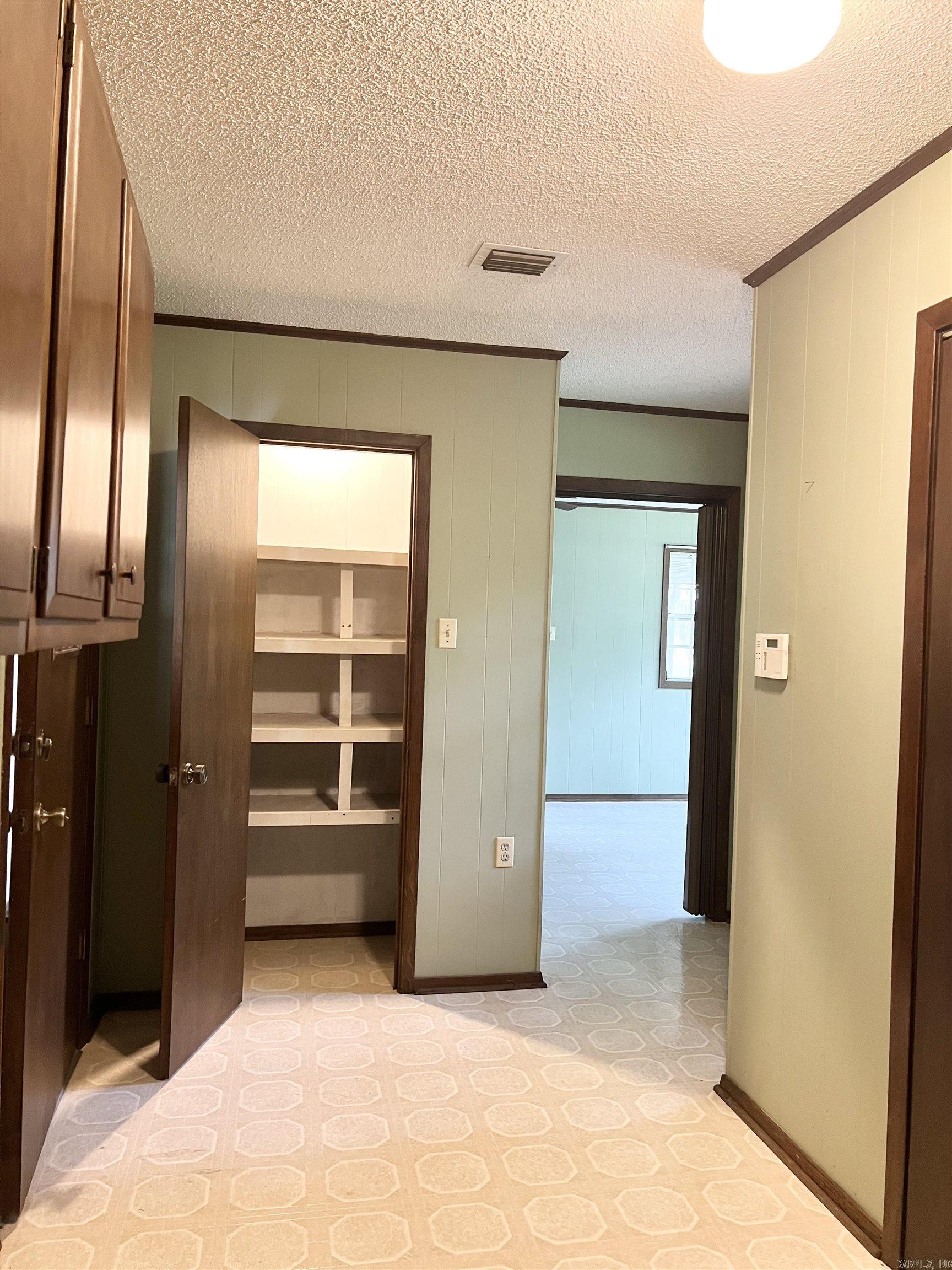 MIKE BERG LAKE - Residential