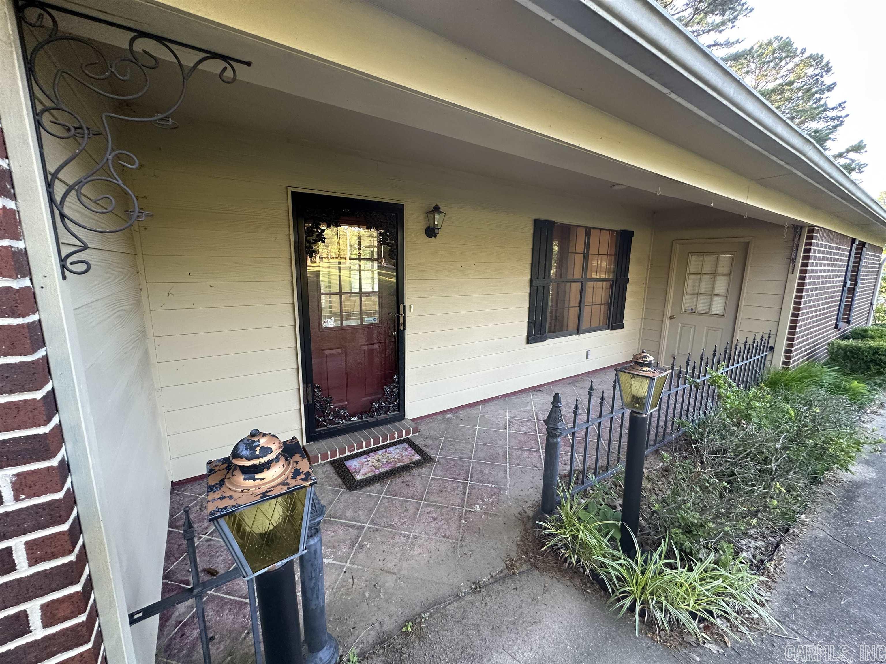 Heber Outside - Residential