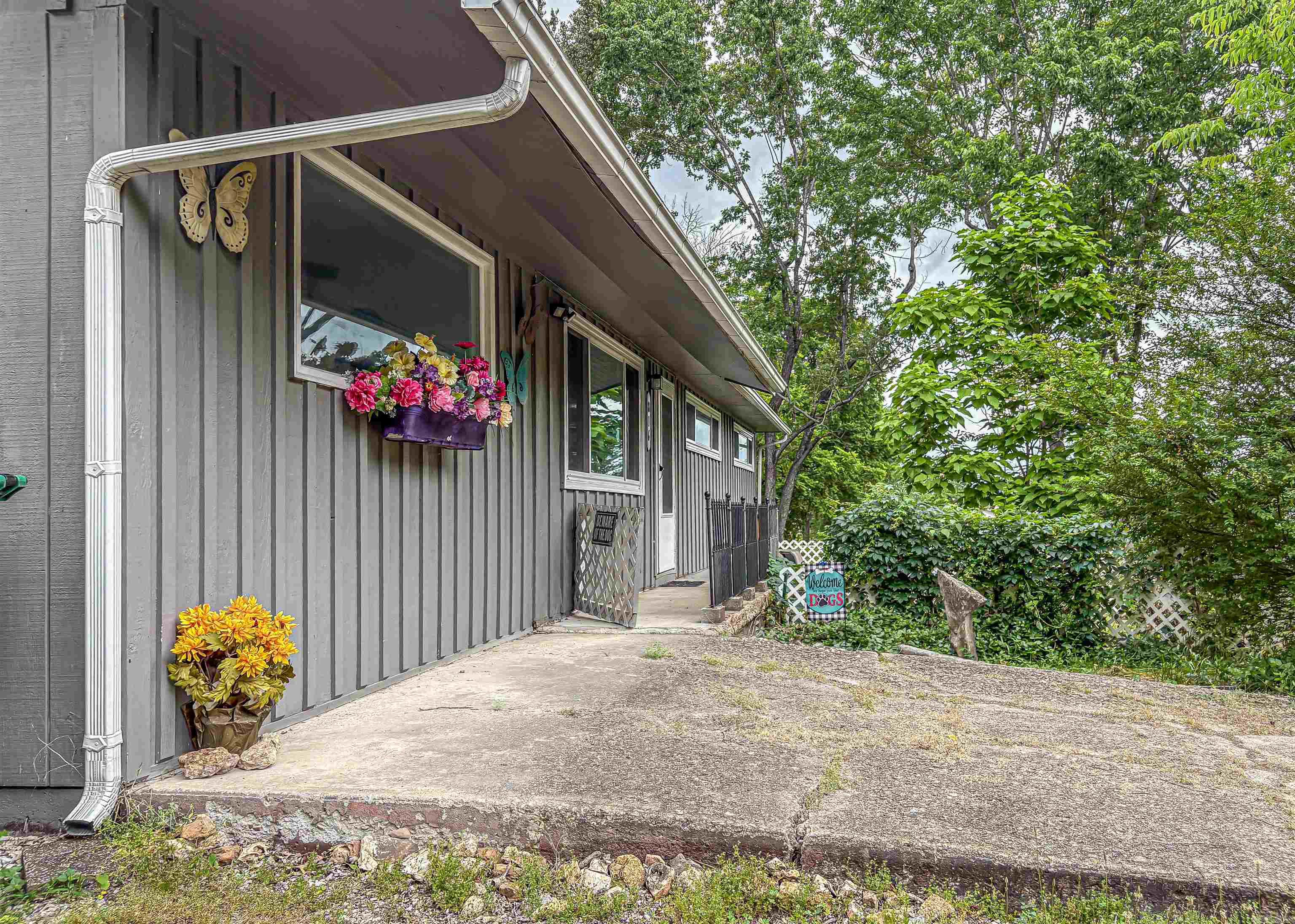 CEDAR TERRANCE - Residential