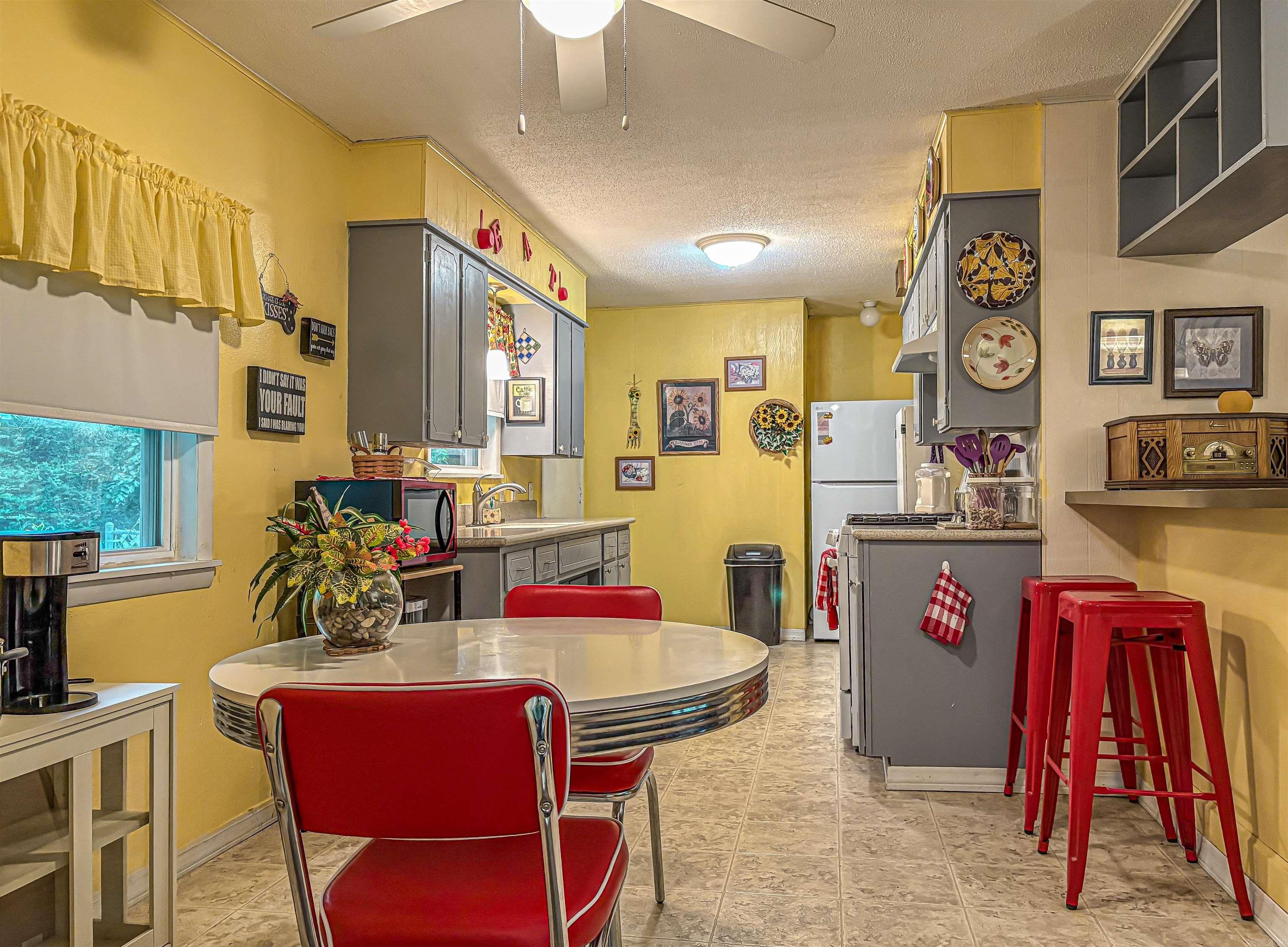 CEDAR TERRANCE - Residential