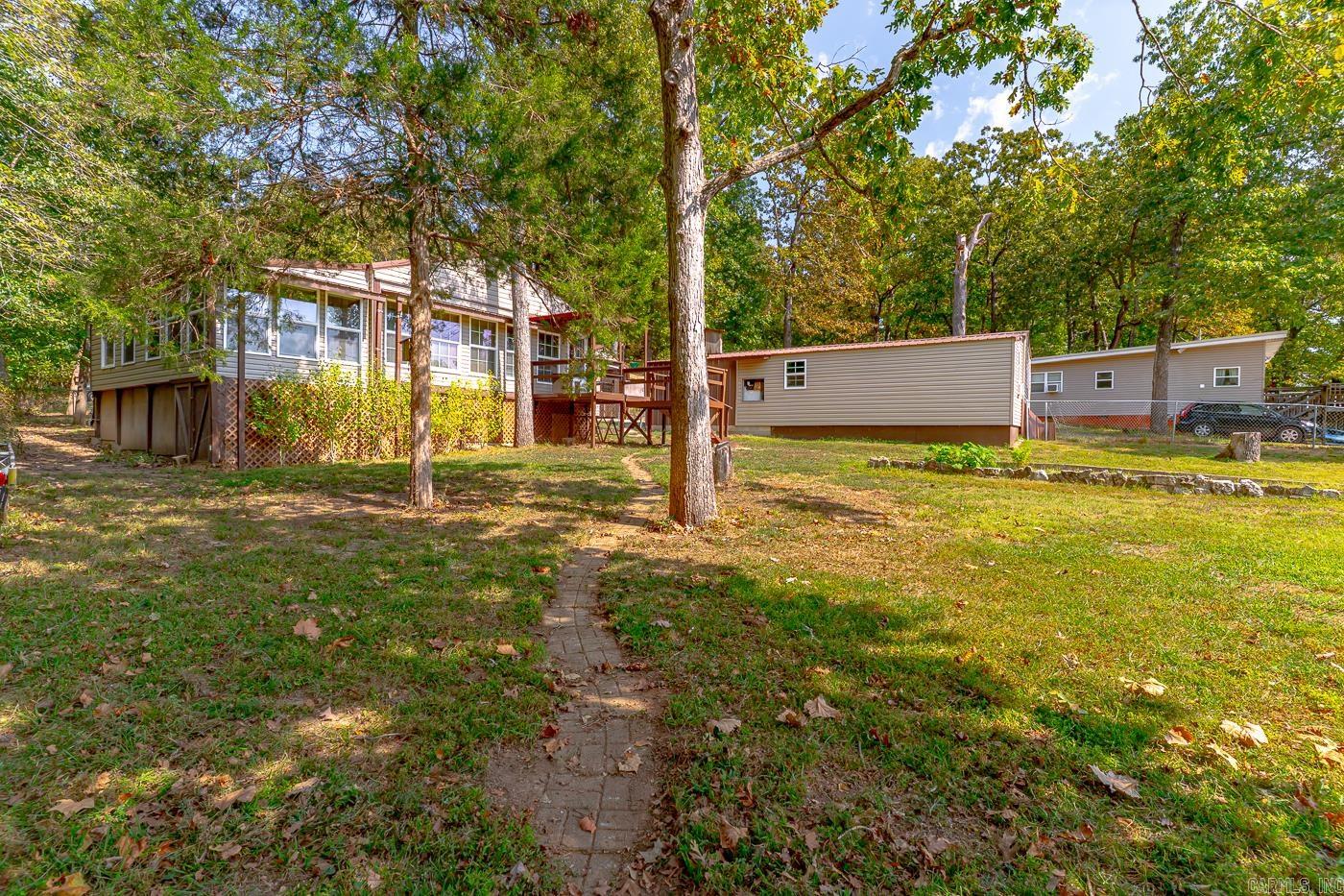 WEST LAKE HIDDEN VALLEY - Residential