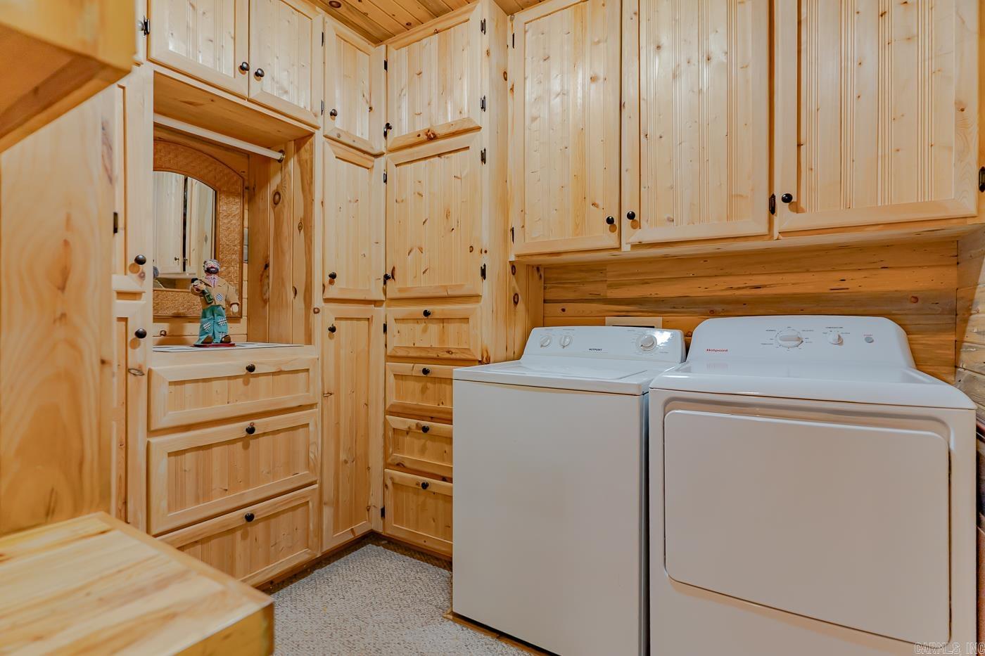 WEST LAKE HIDDEN VALLEY - Residential