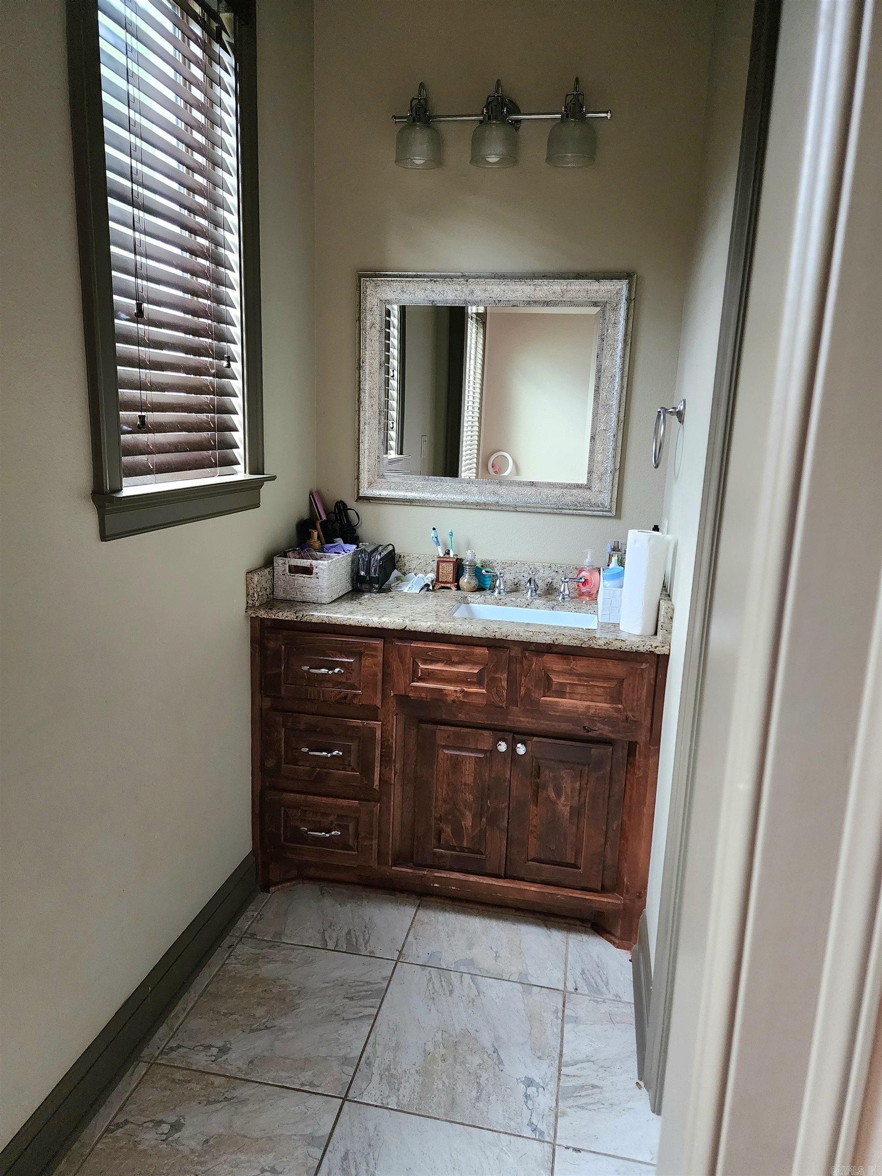 HURRICANE LAKE EST - Residential