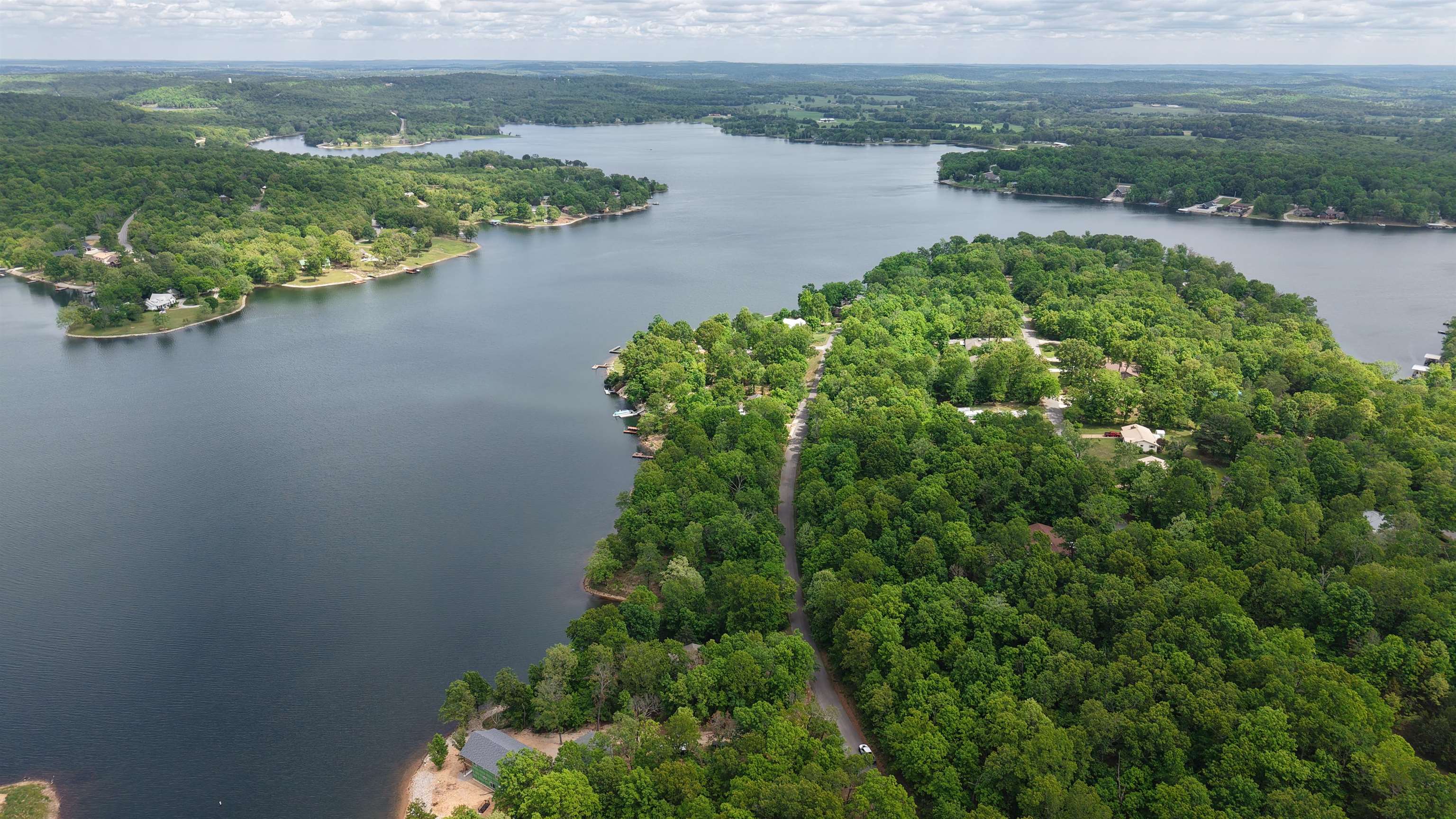 CROWN VIEW - Land